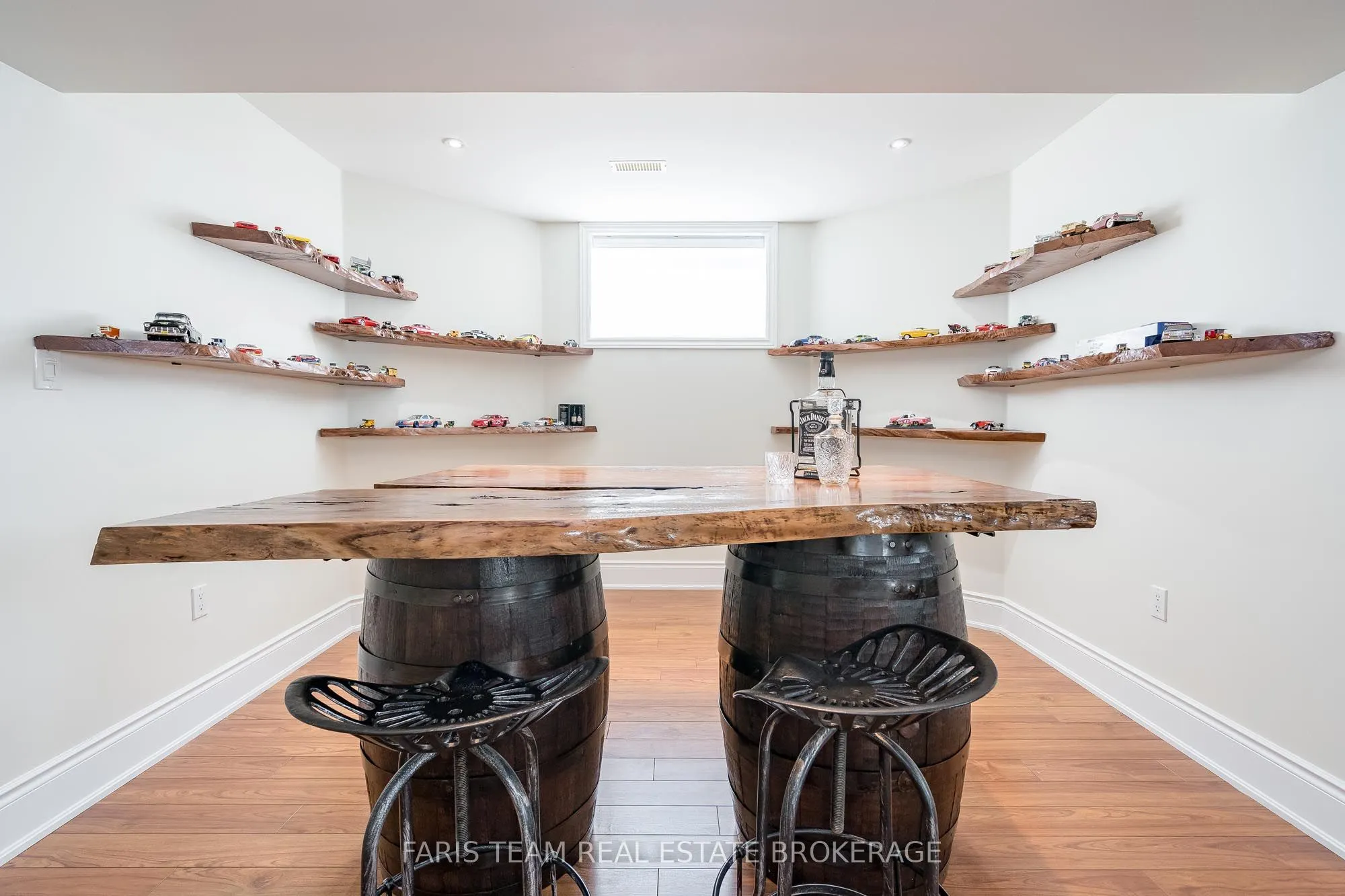 39 Vanderpost Crescent