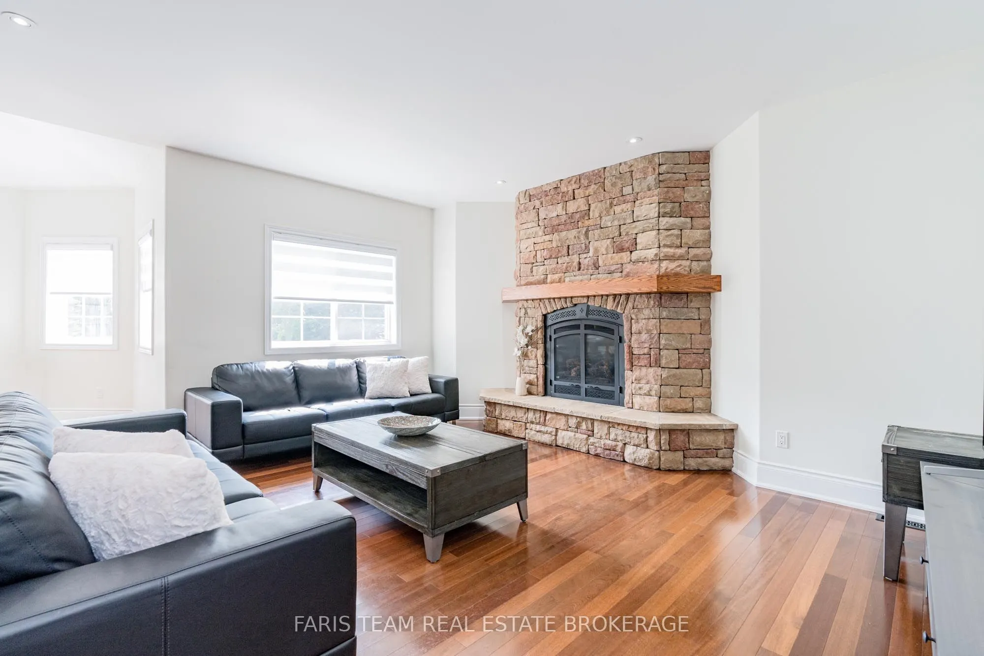 39 Vanderpost Crescent