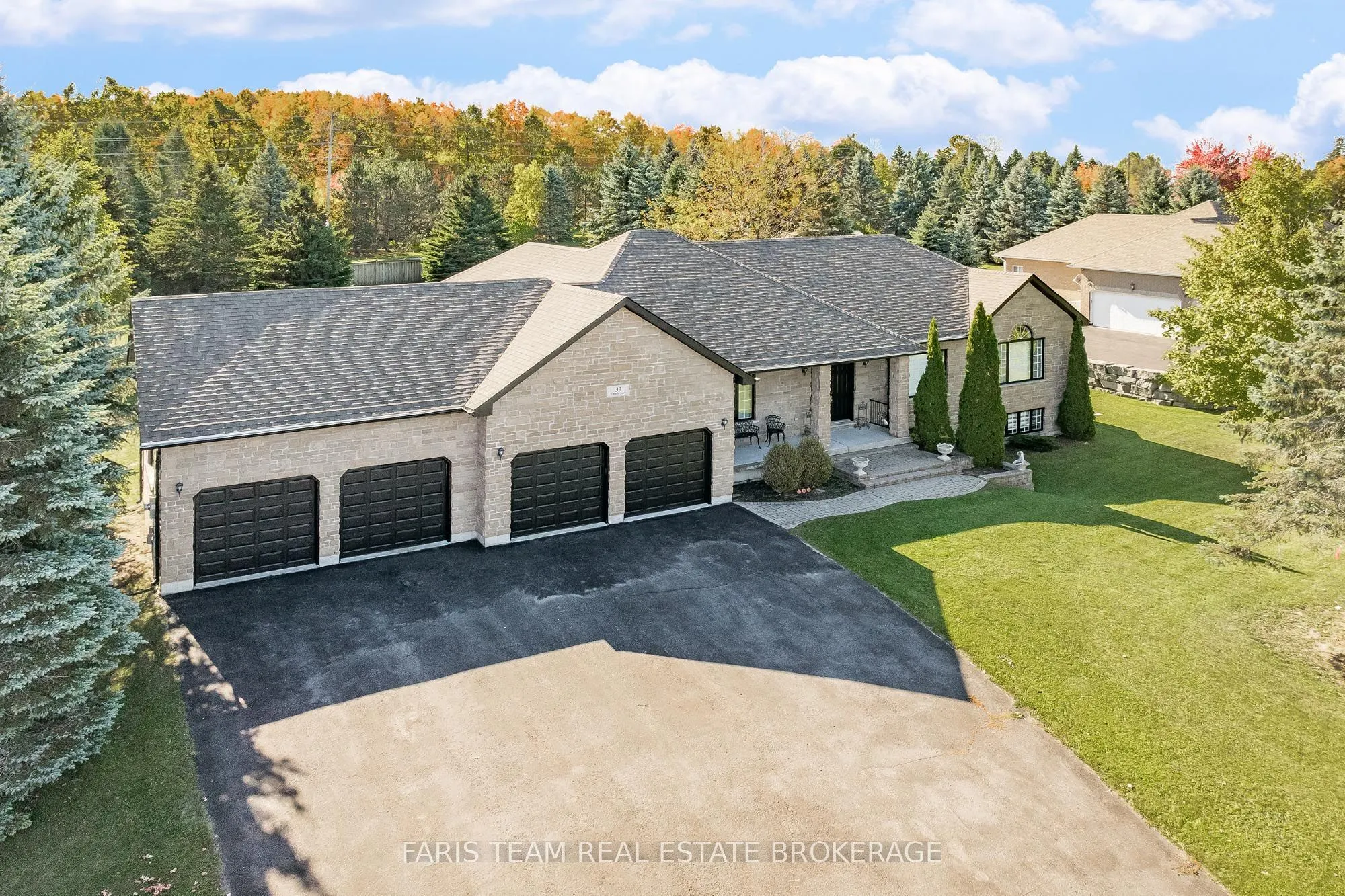 39 Vanderpost Crescent