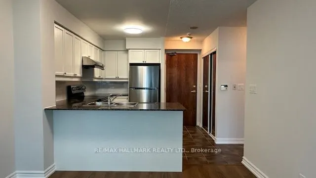 185 Oneida Crescent, #LPH10