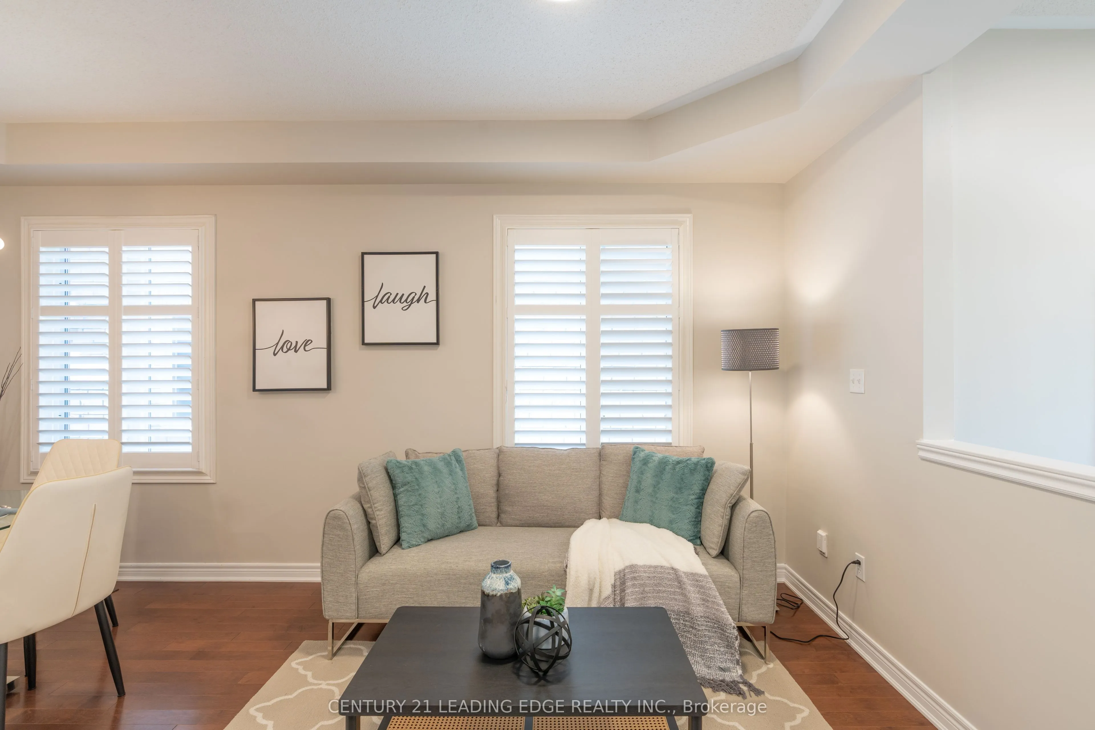 1163 Stuffles Crescent