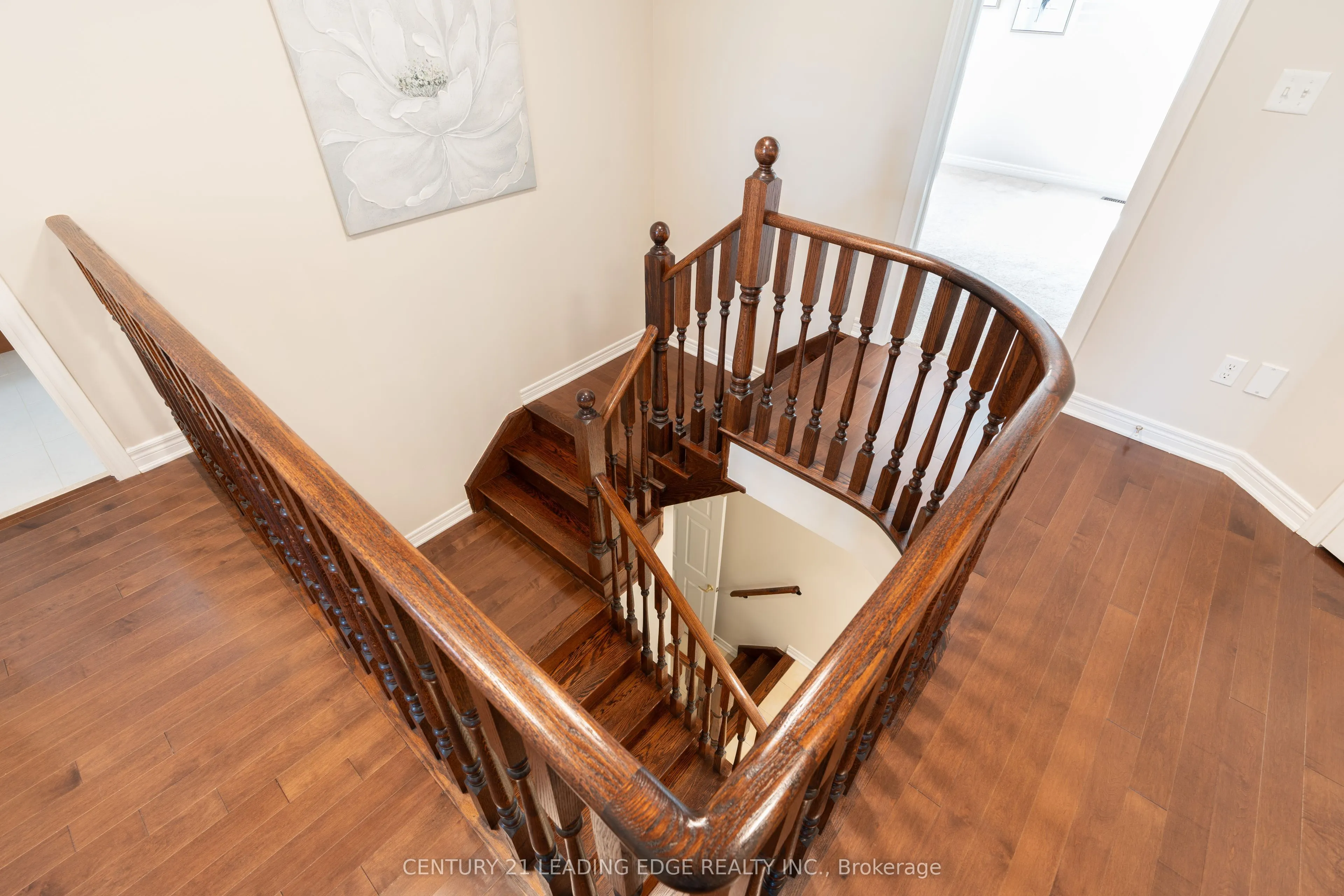 1163 Stuffles Crescent