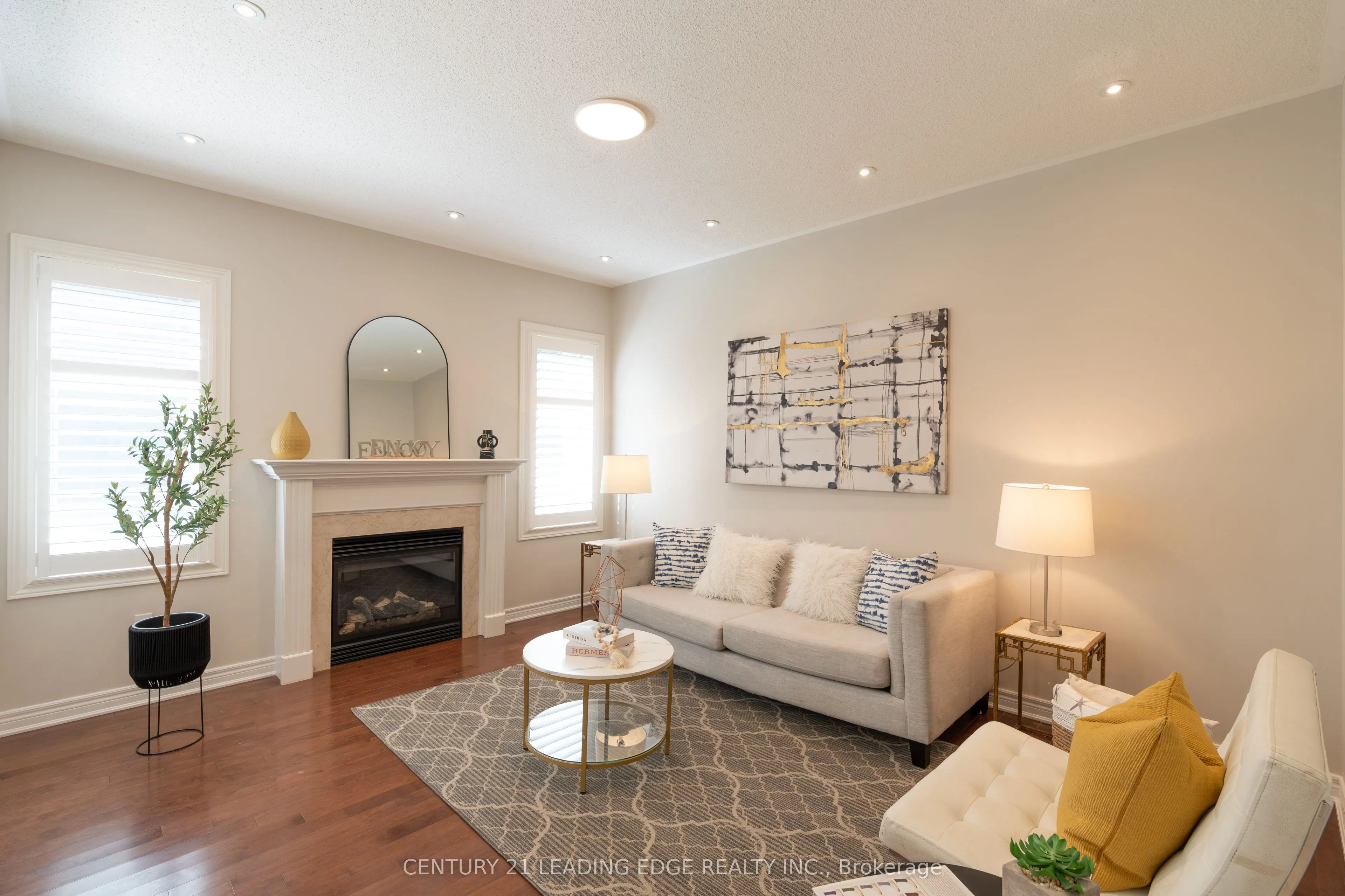 1163 Stuffles Crescent