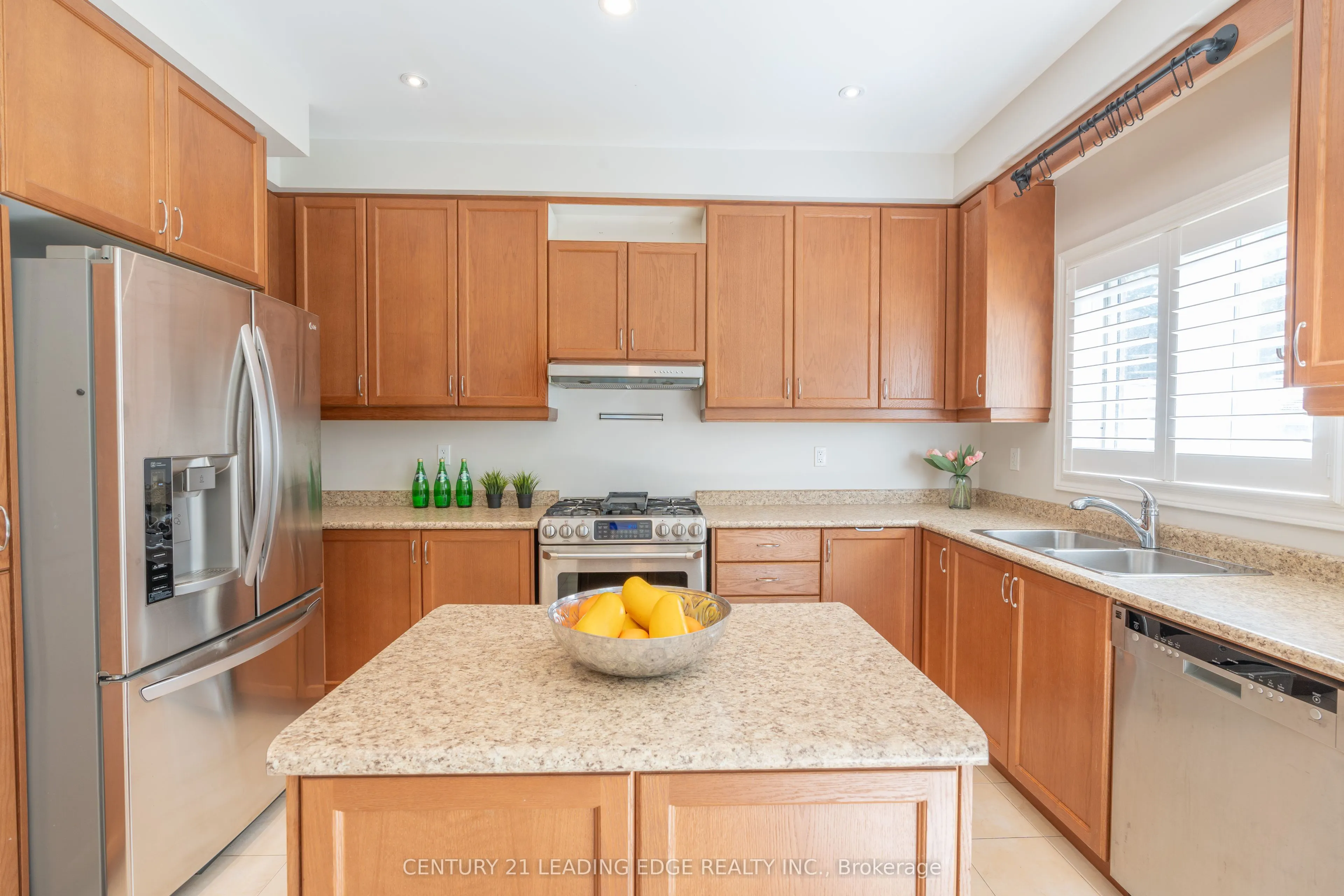 1163 Stuffles Crescent