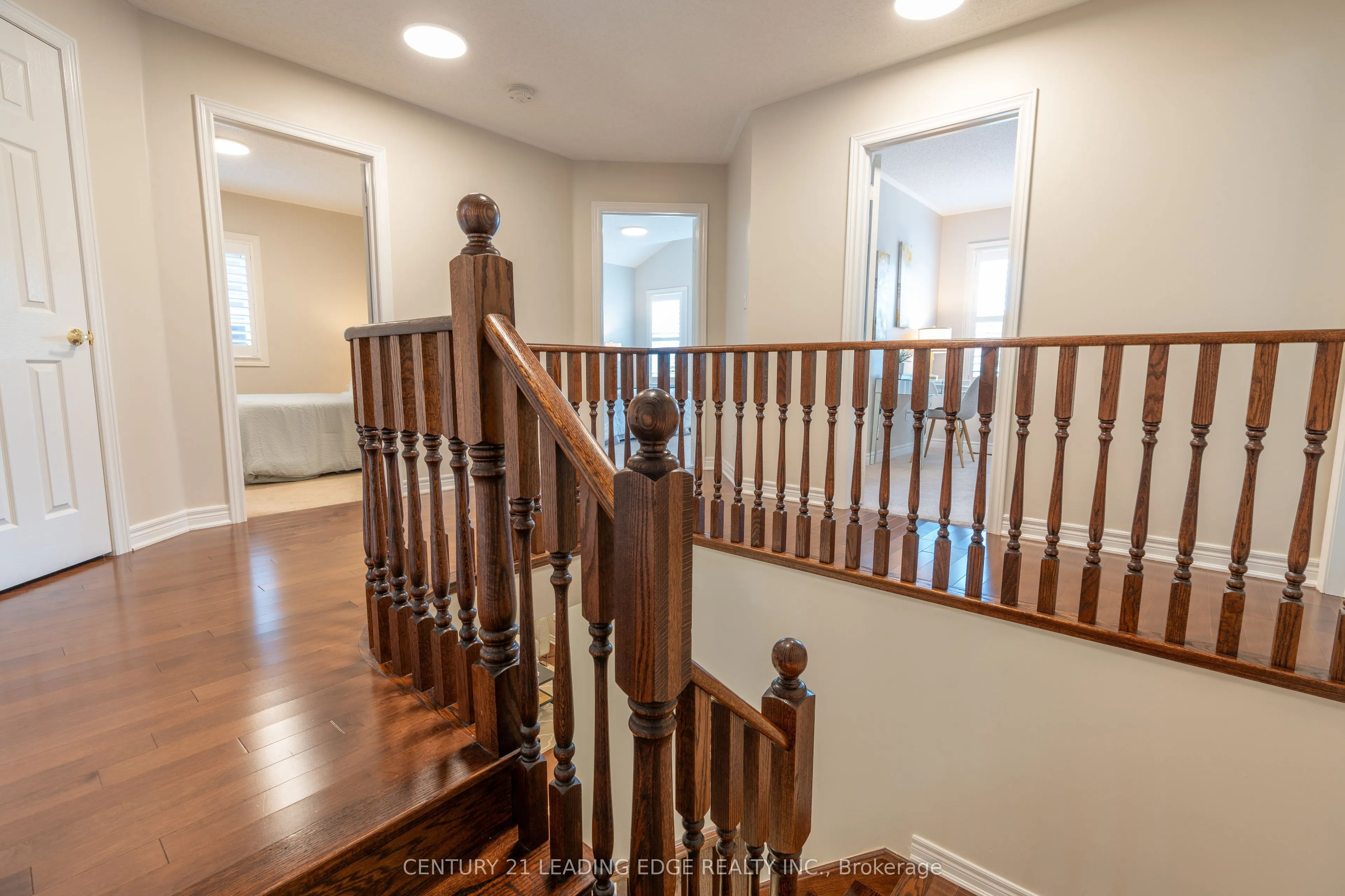 1163 Stuffles Crescent