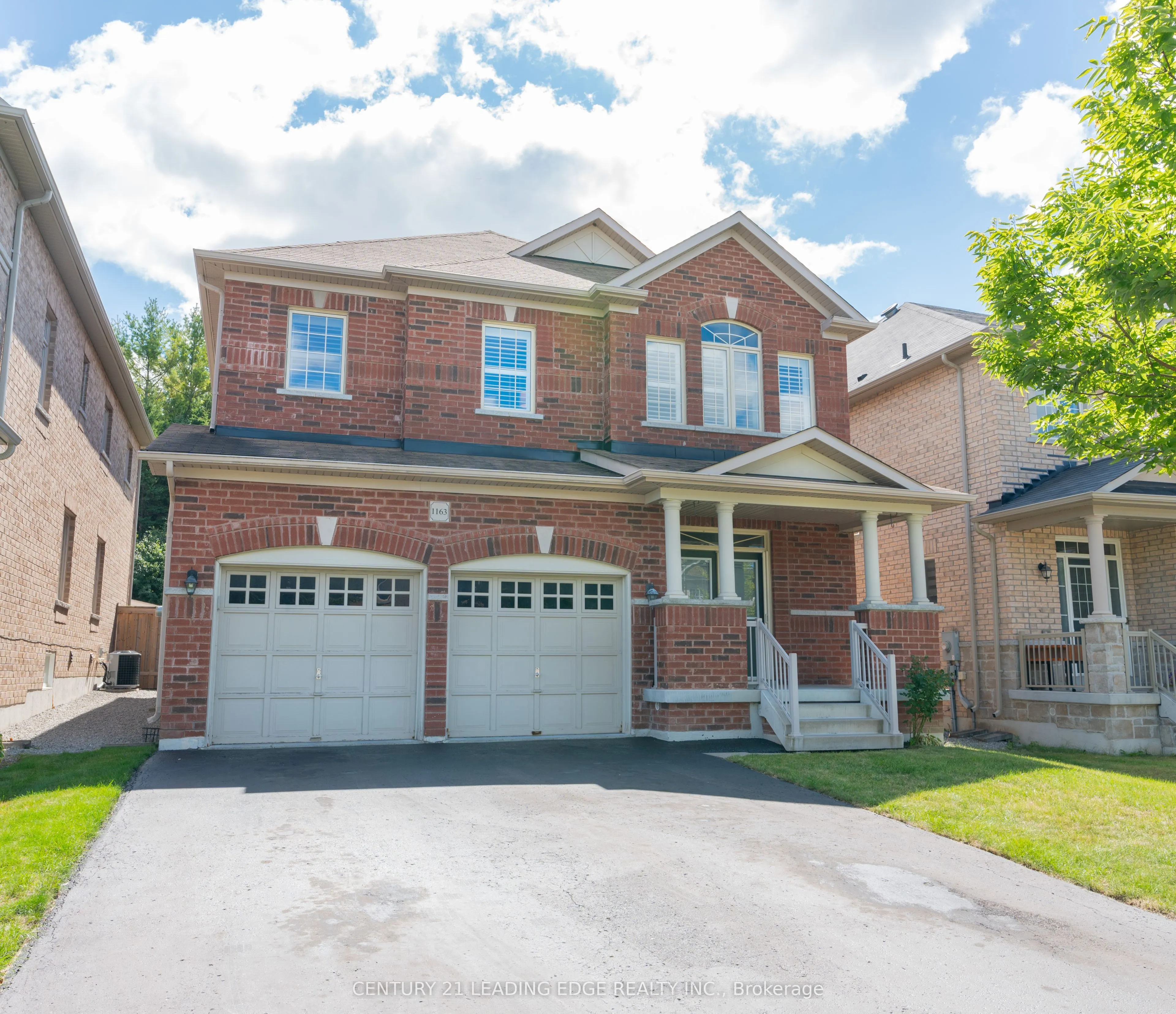 1163 Stuffles Crescent