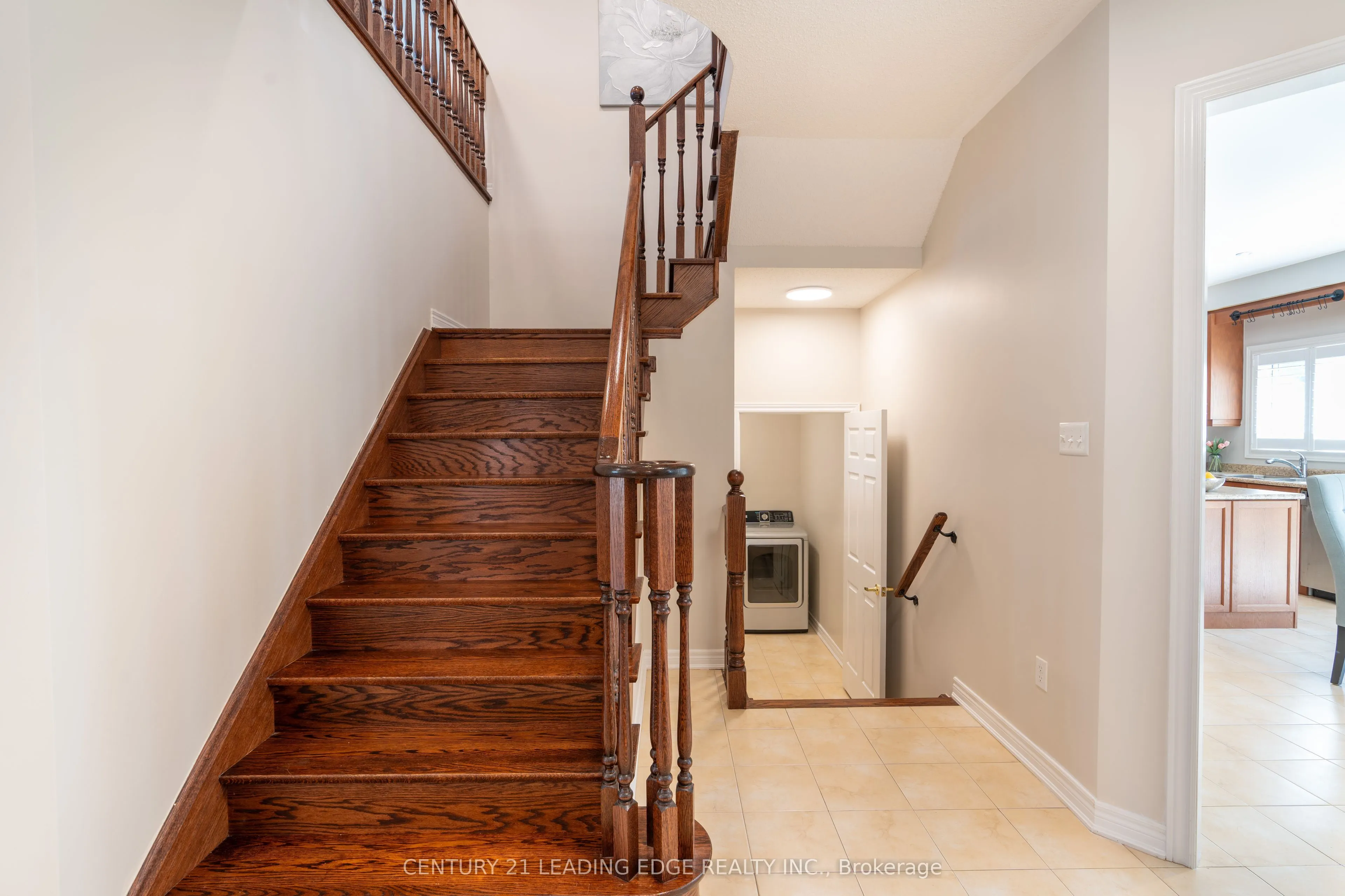 1163 Stuffles Crescent