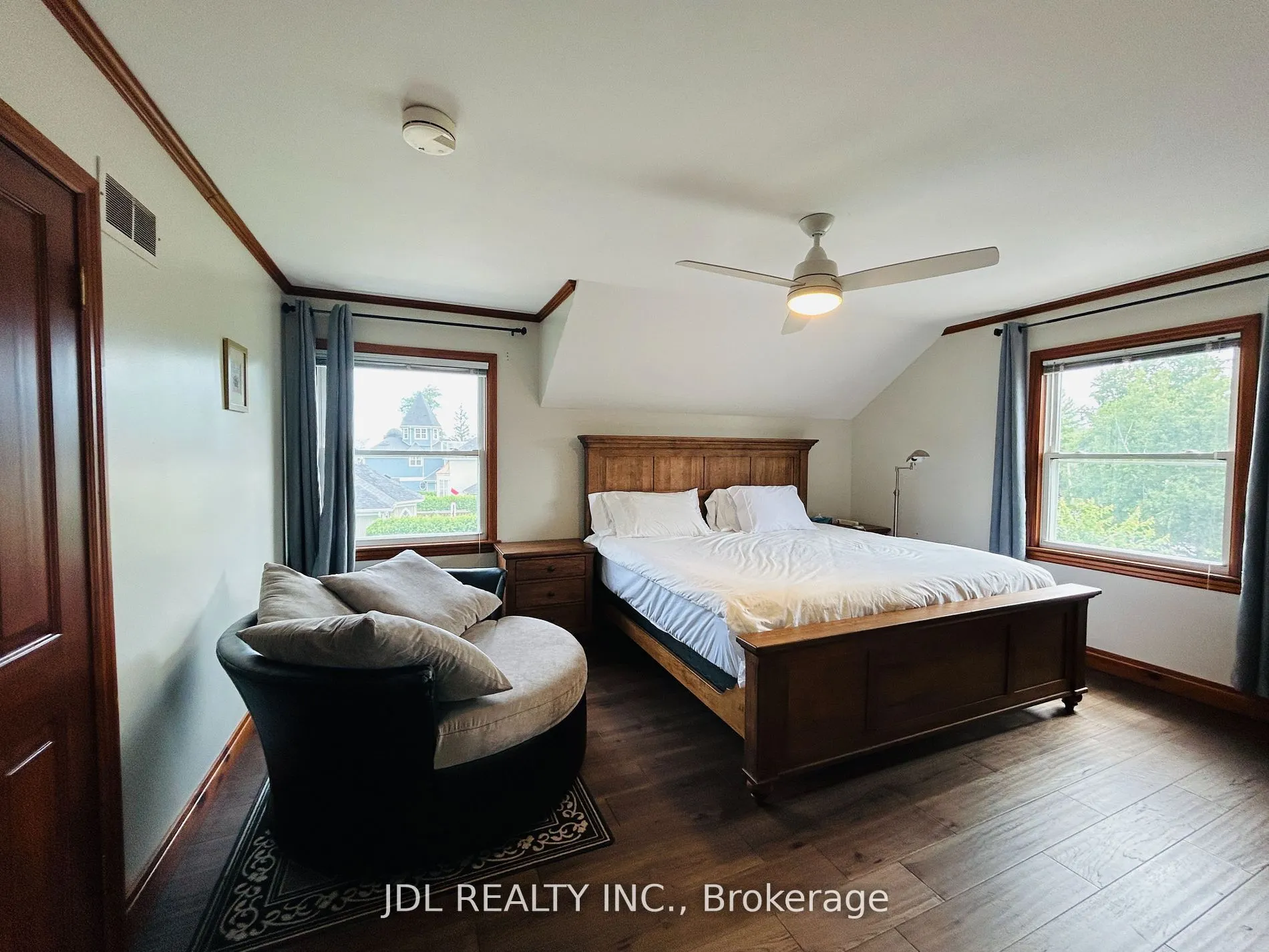 11 Red Robin Road, #Upper