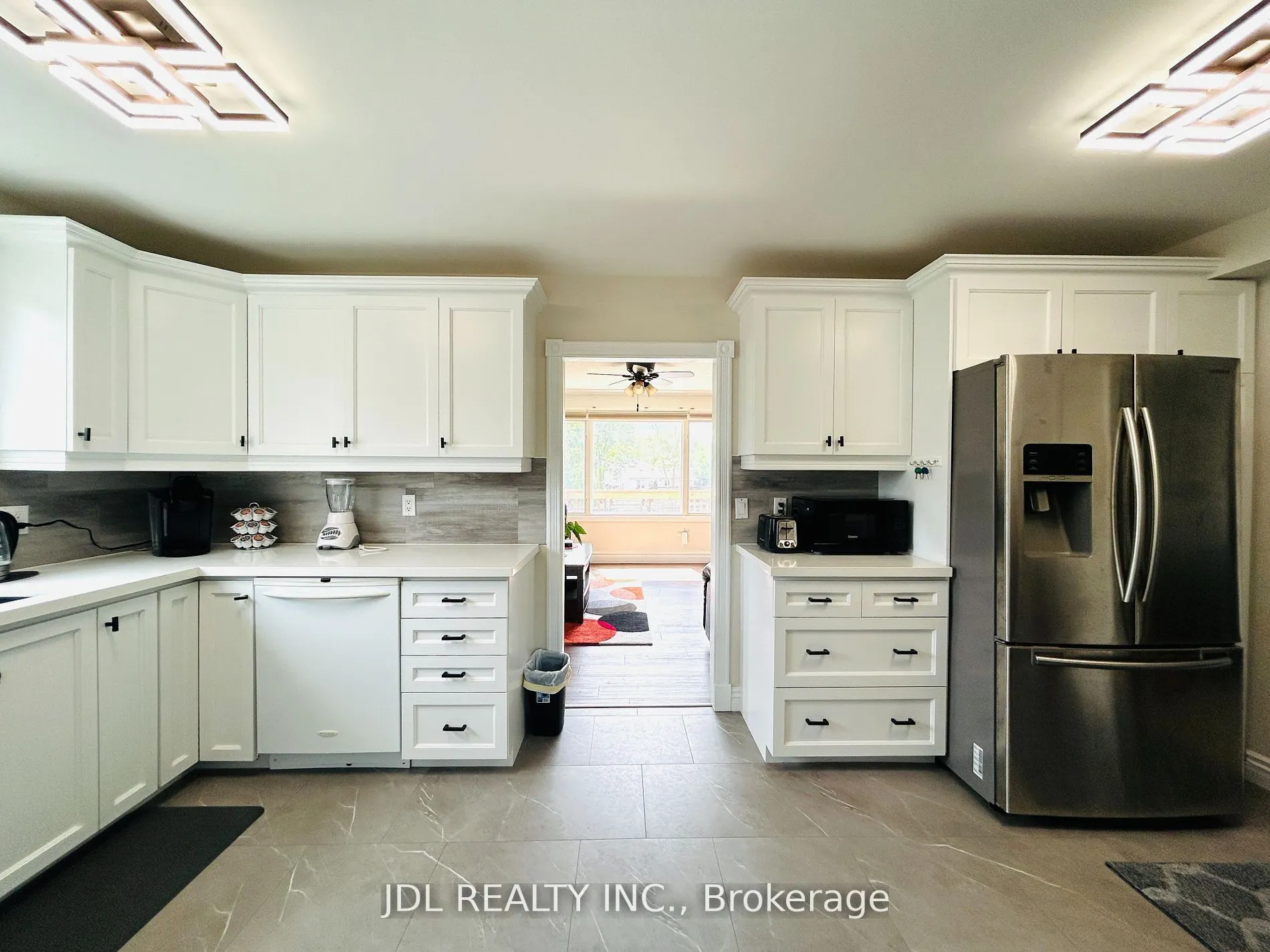 11 Red Robin Road, #Upper
