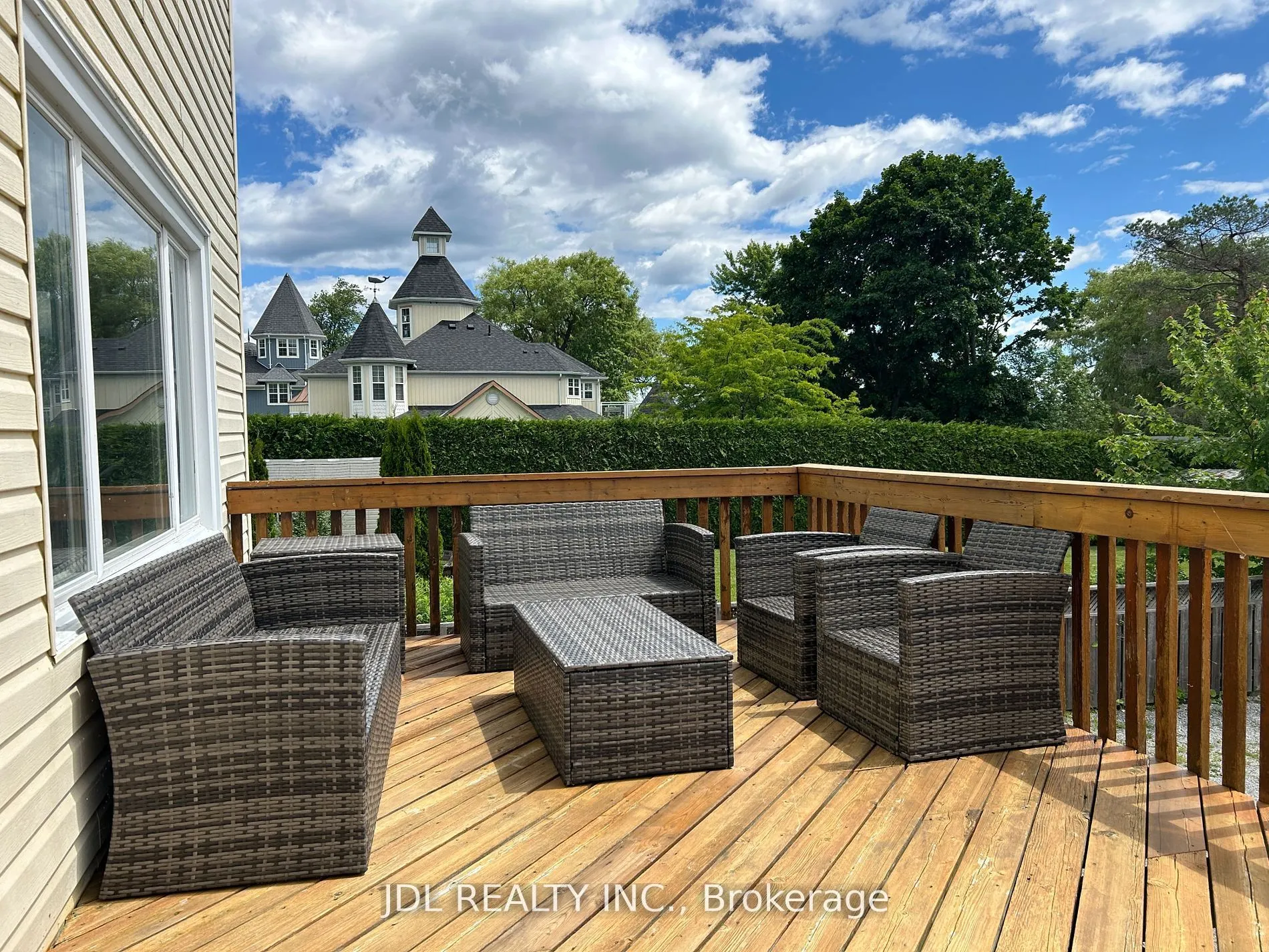 11 Red Robin Road, #Upper