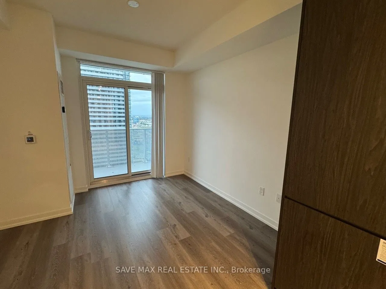 28 Interchange Way, #2215