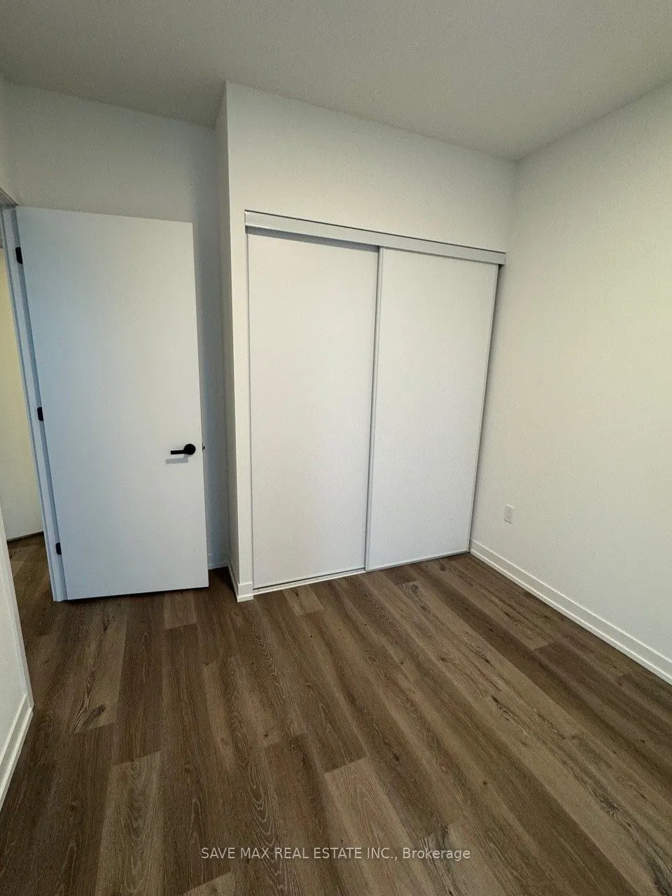 28 Interchange Way, #2215