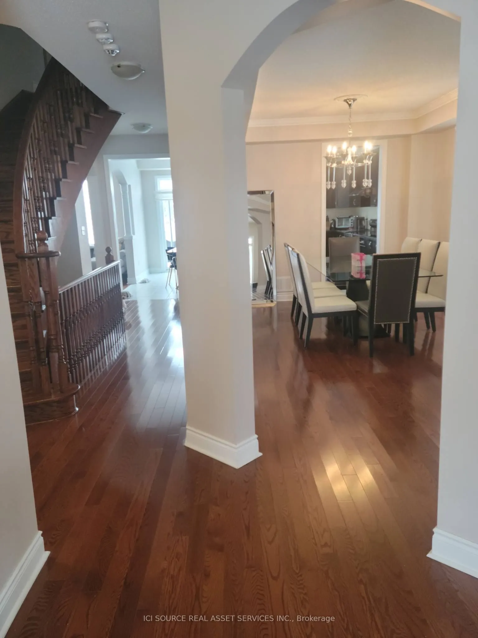 228 Vanda Drive