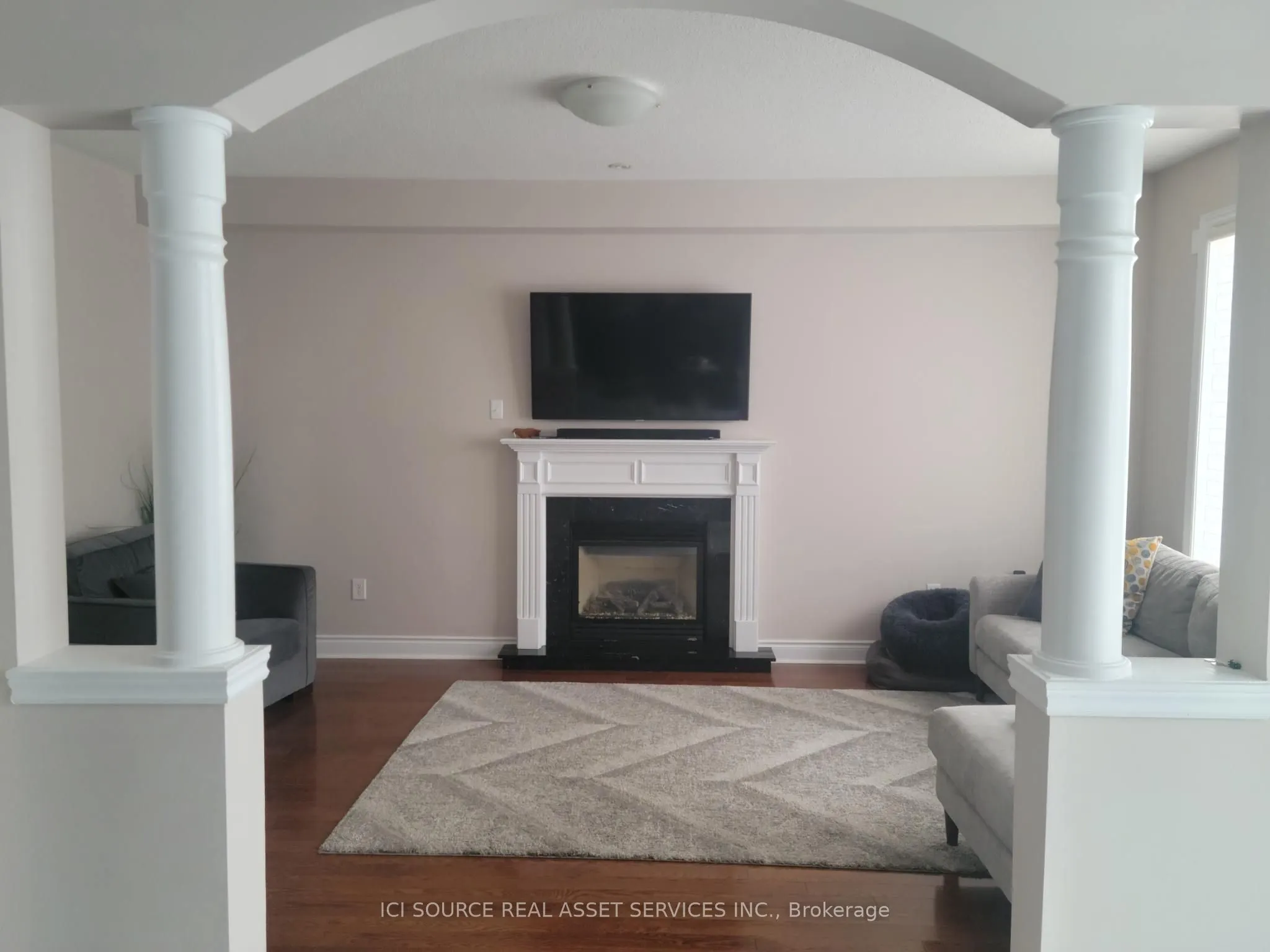 228 Vanda Drive