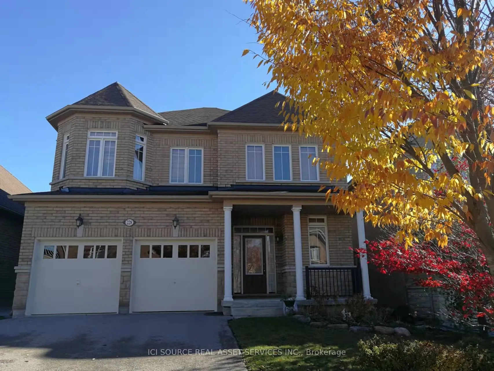 228 Vanda Drive