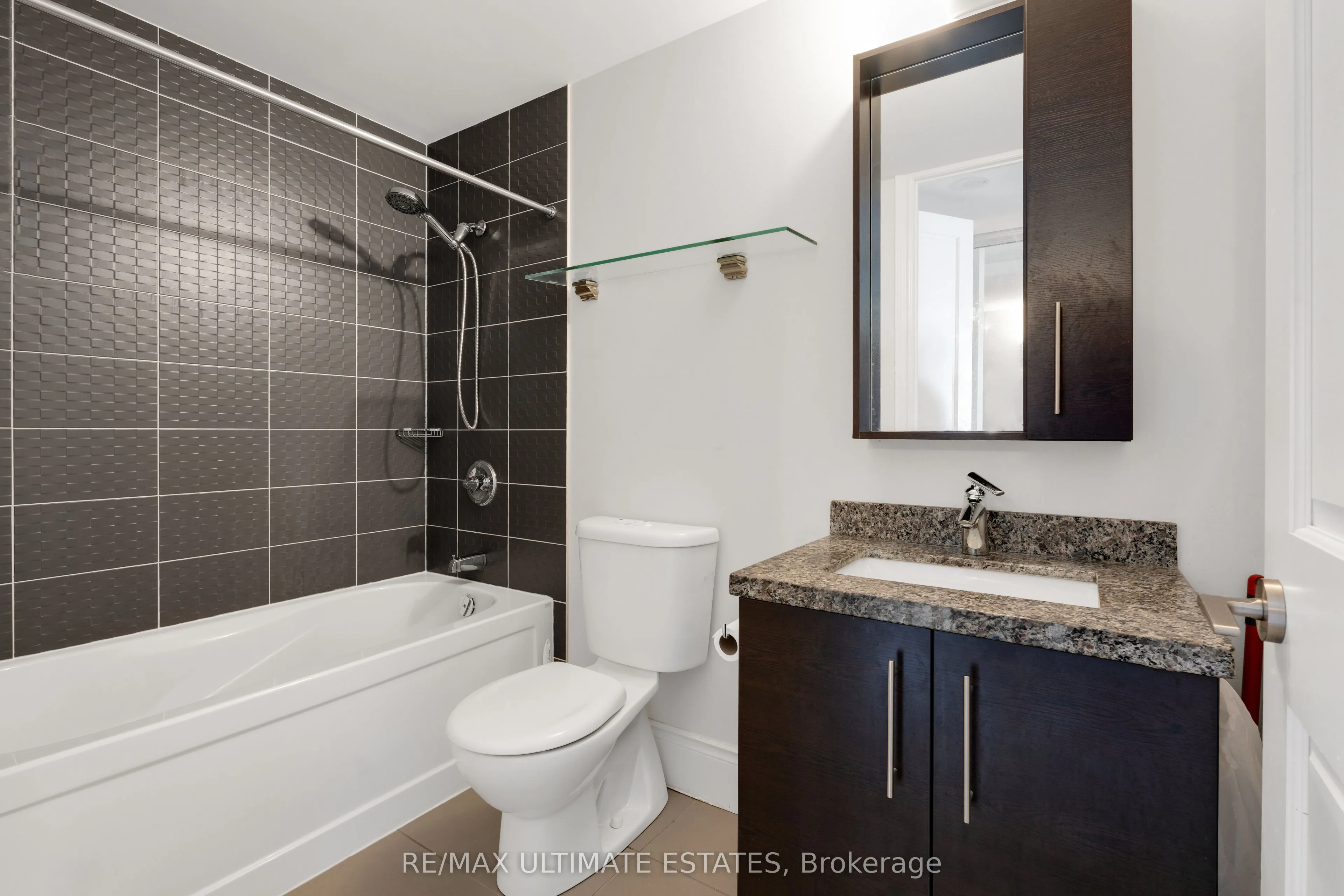 233 South Park Road, #1211