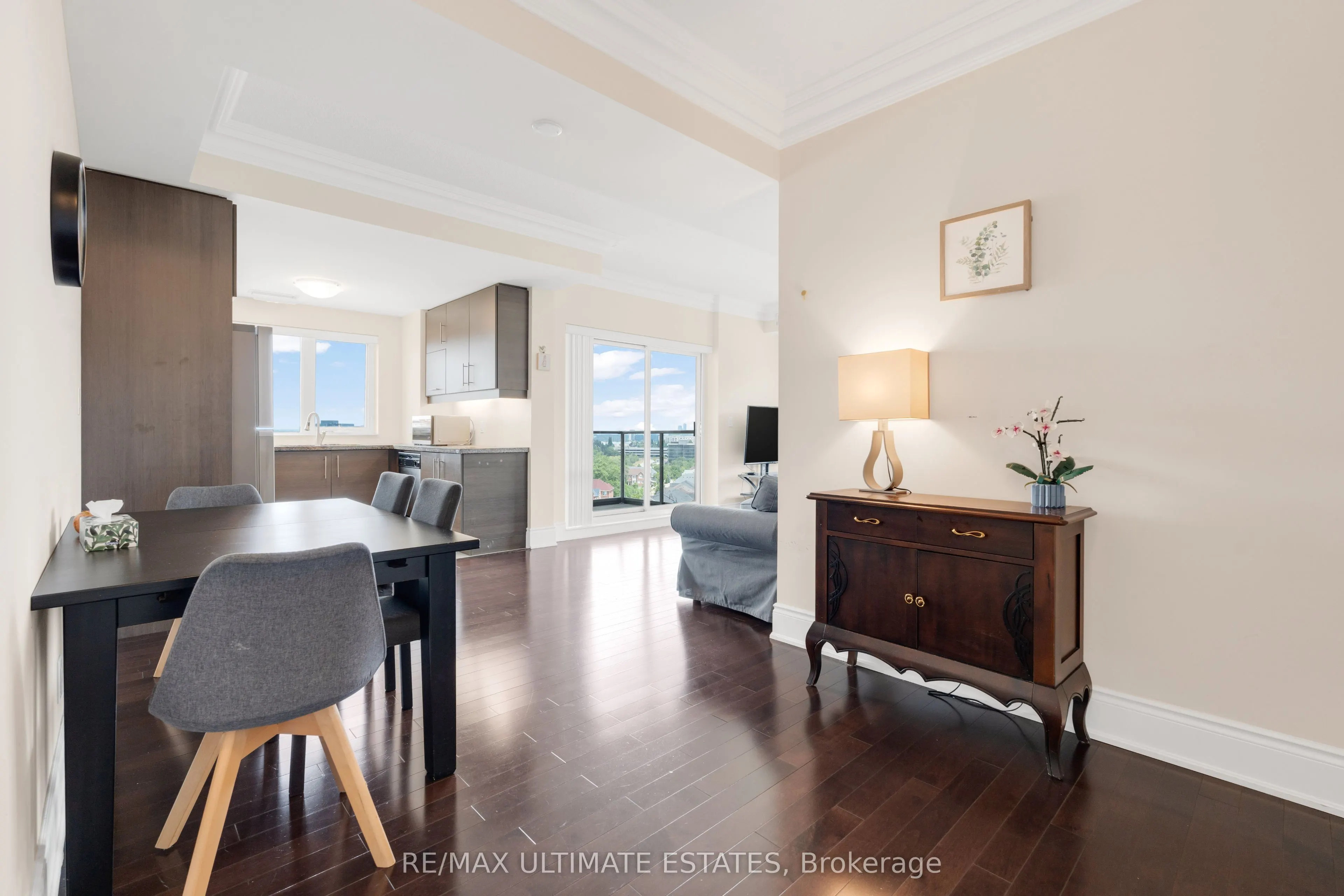 233 South Park Road, #1211