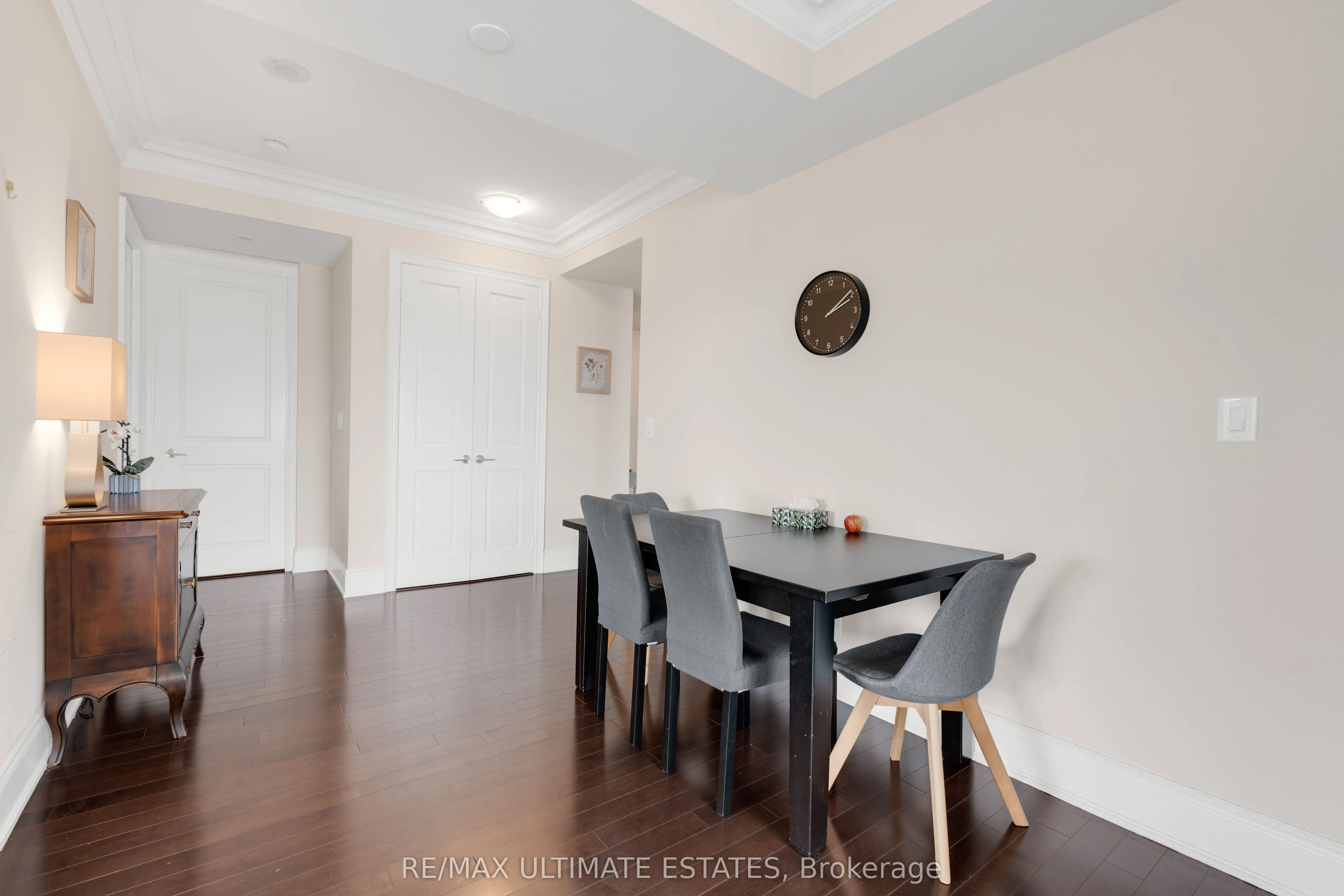233 South Park Road, #1211