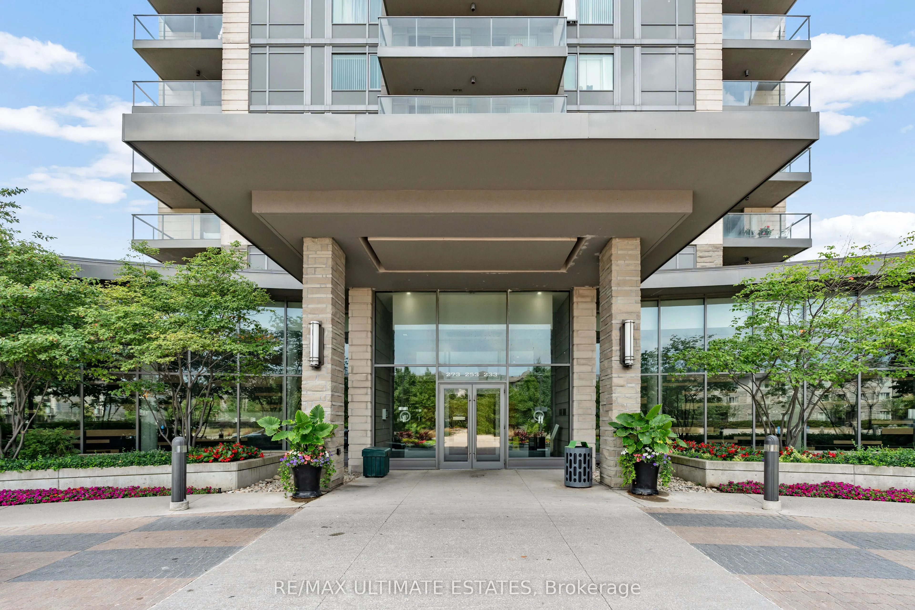 233 South Park Road, #1211