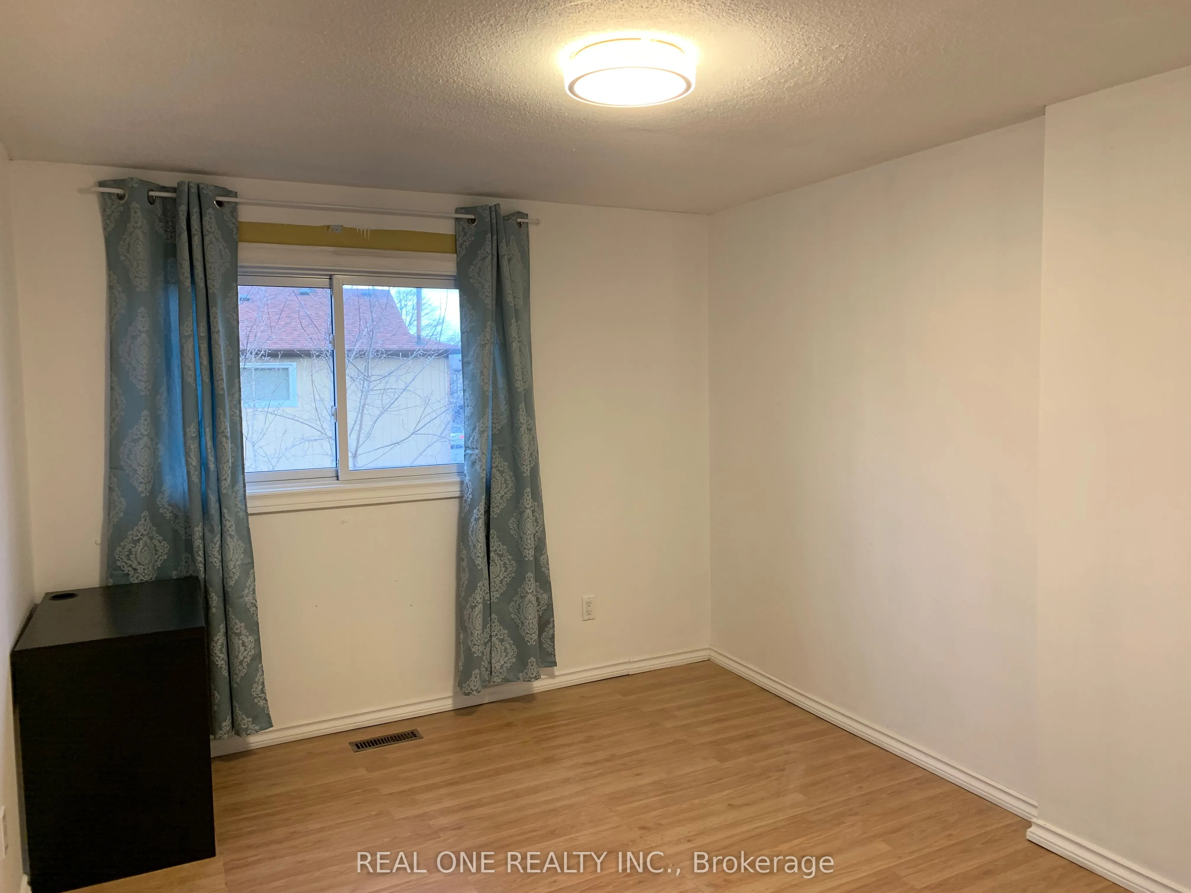 37 Middleton Court S