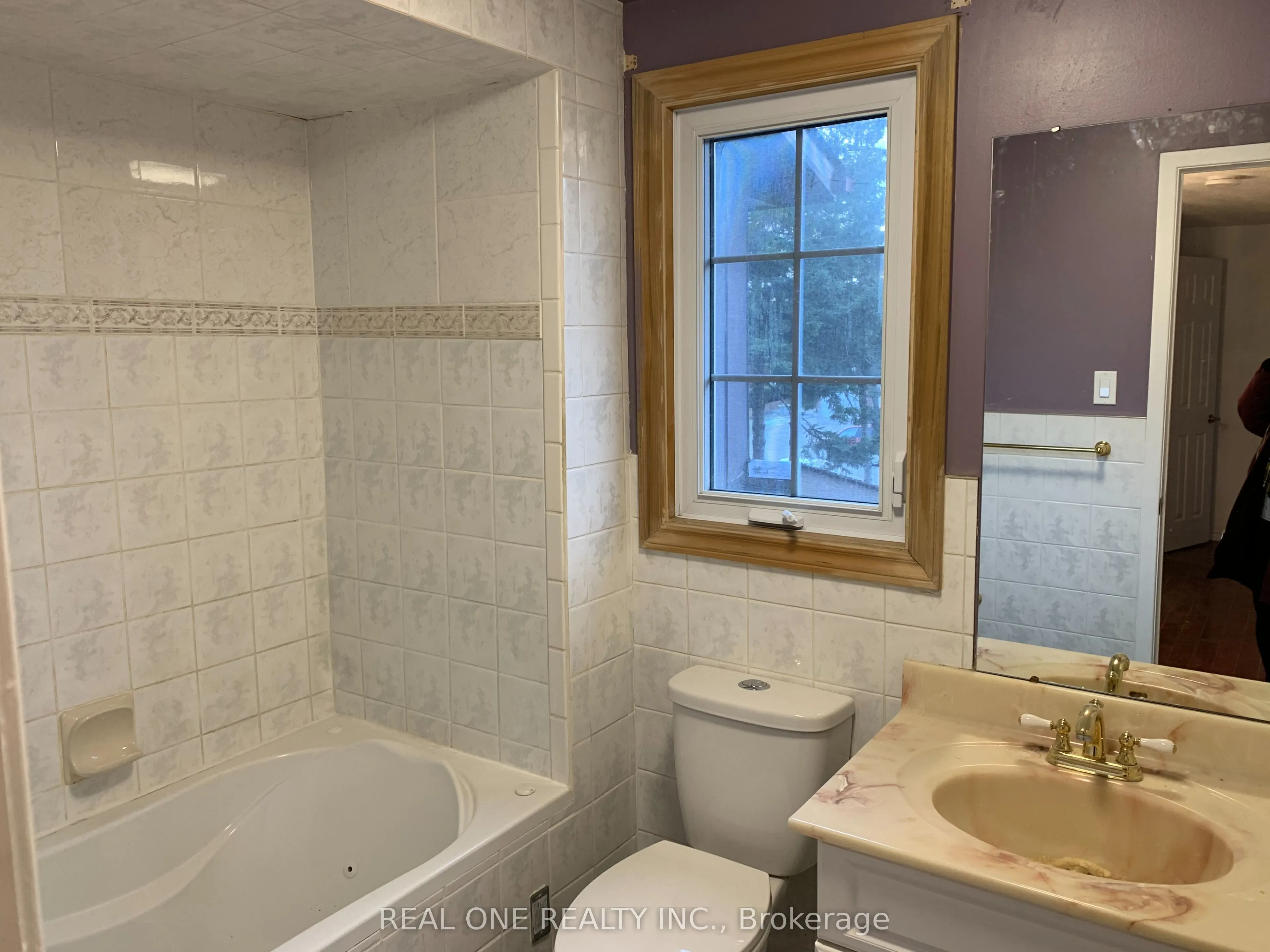 37 Middleton Court S