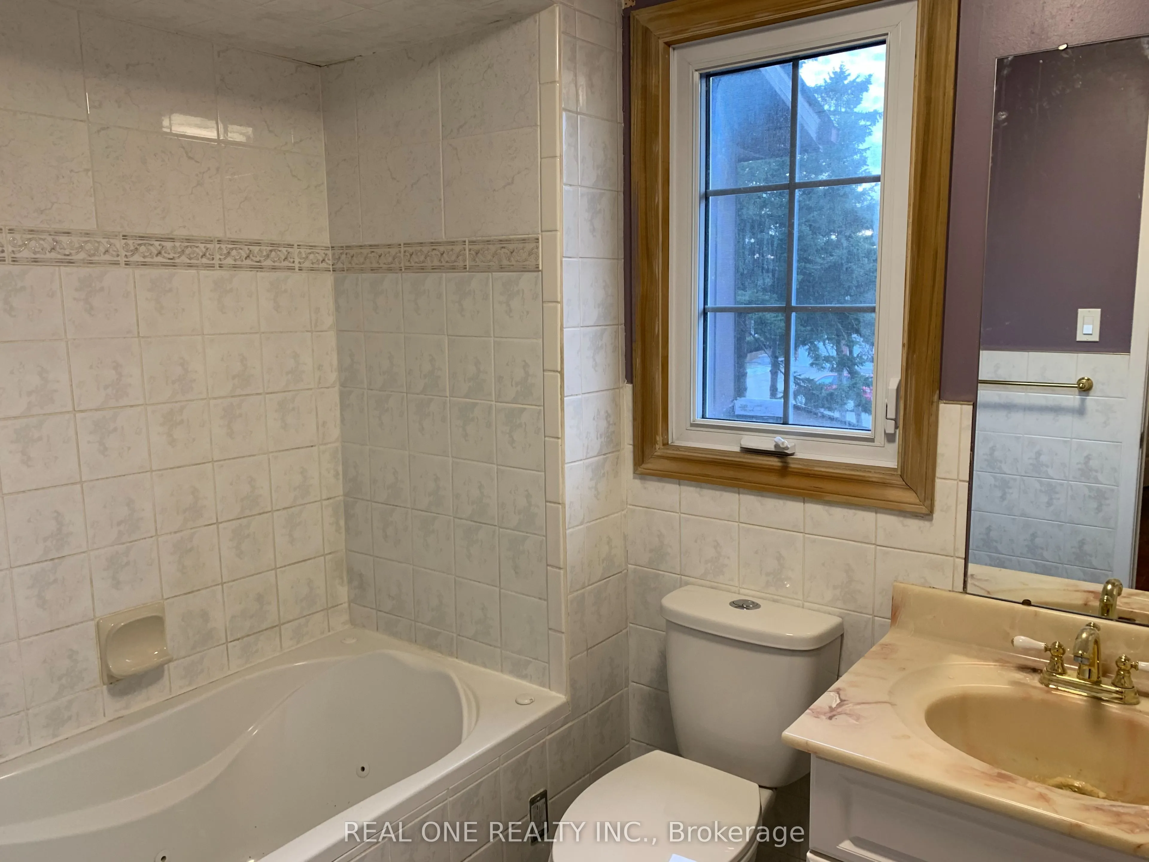 37 Middleton Court S