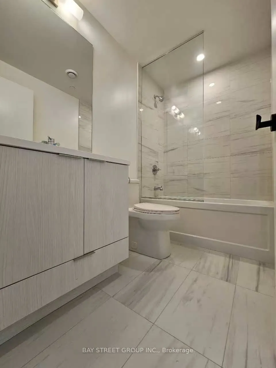 28 Interchange Way, #2502