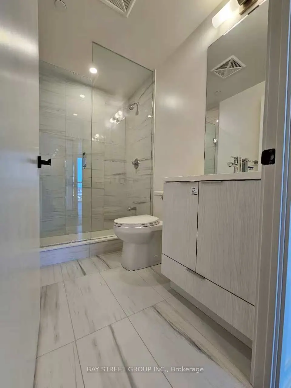 28 Interchange Way, #2502