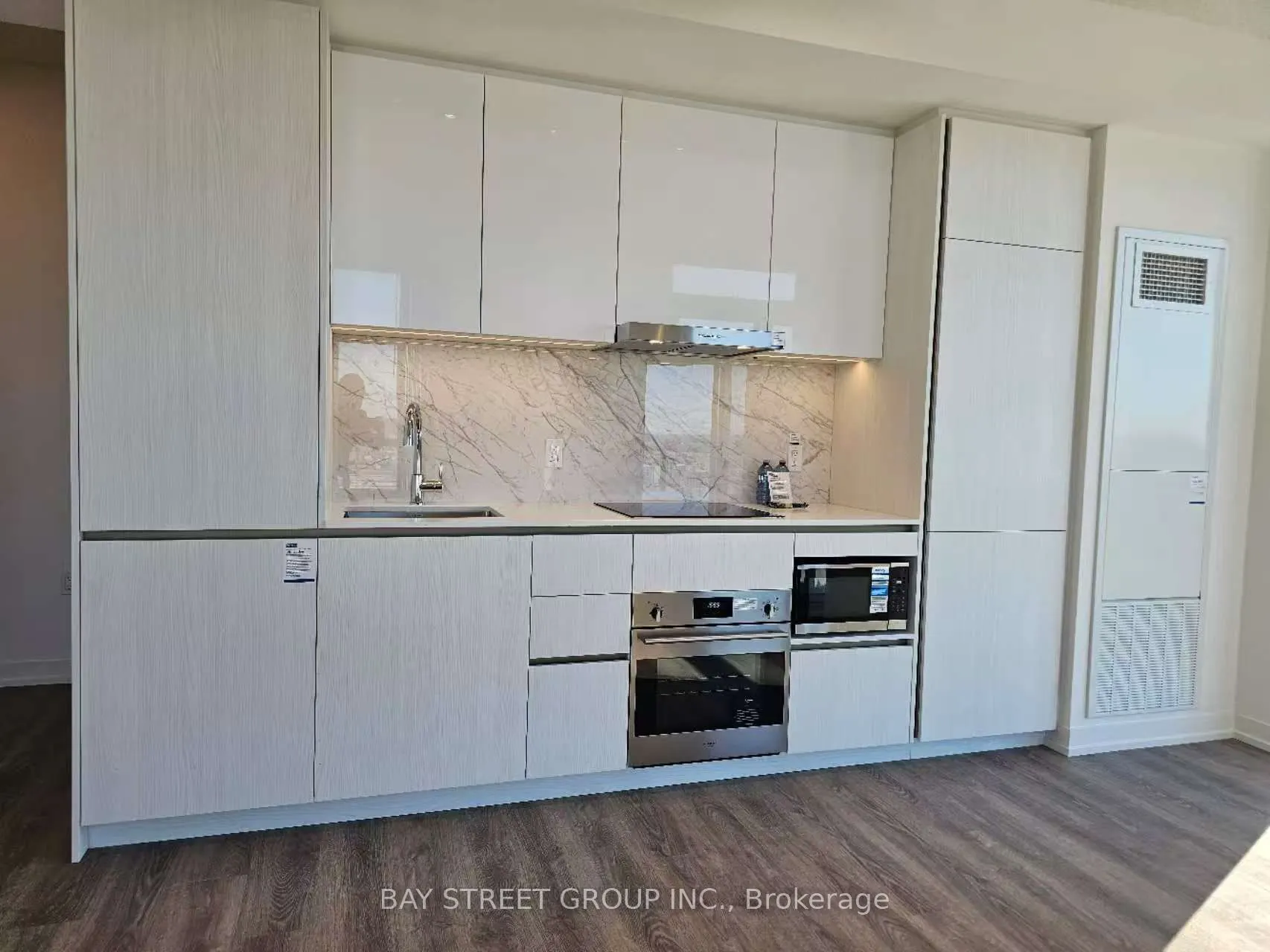 28 Interchange Way, #2502