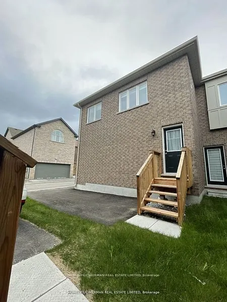 7 Waterleaf Road, #Coach