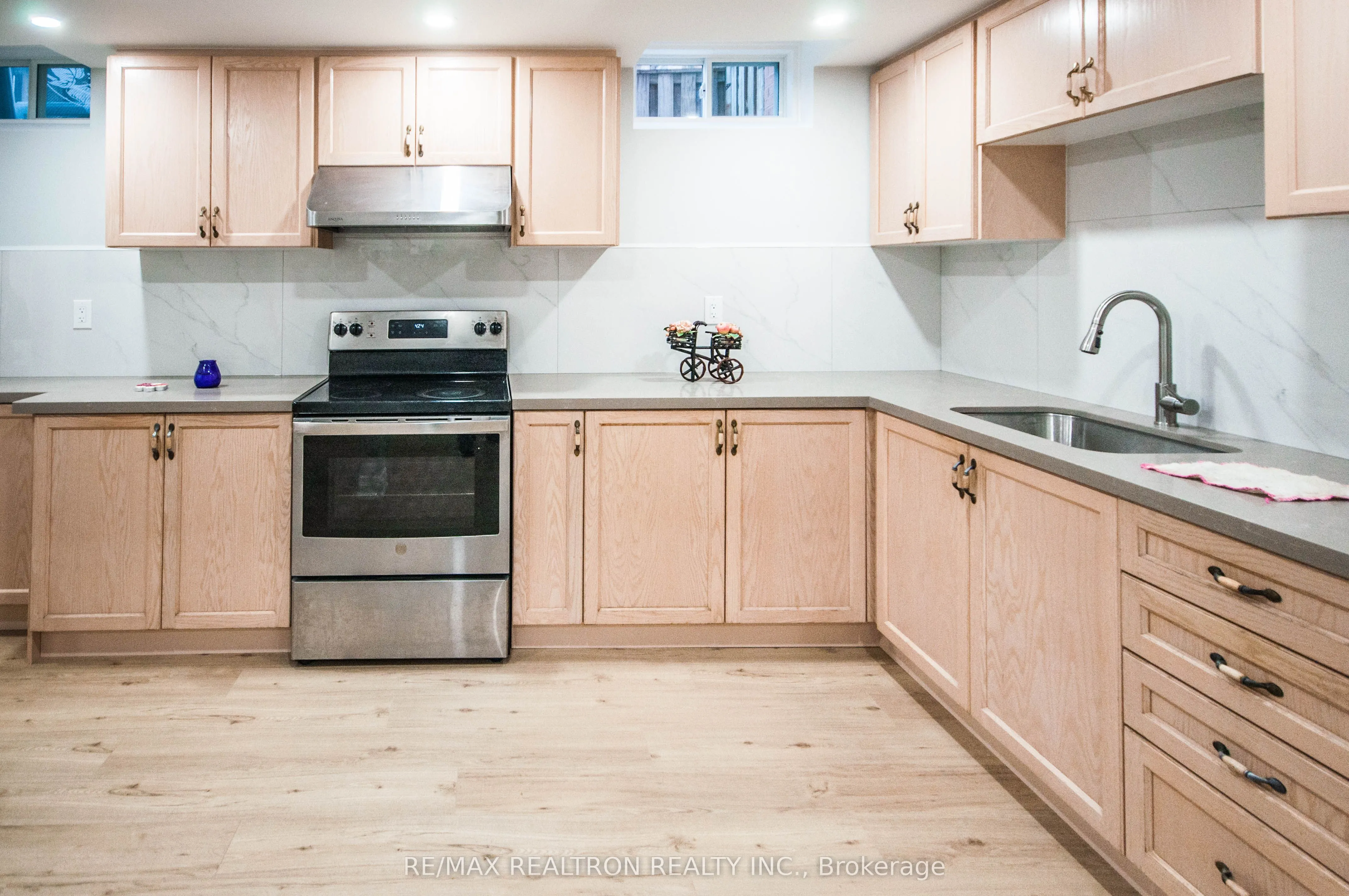 87 Garham Crescent