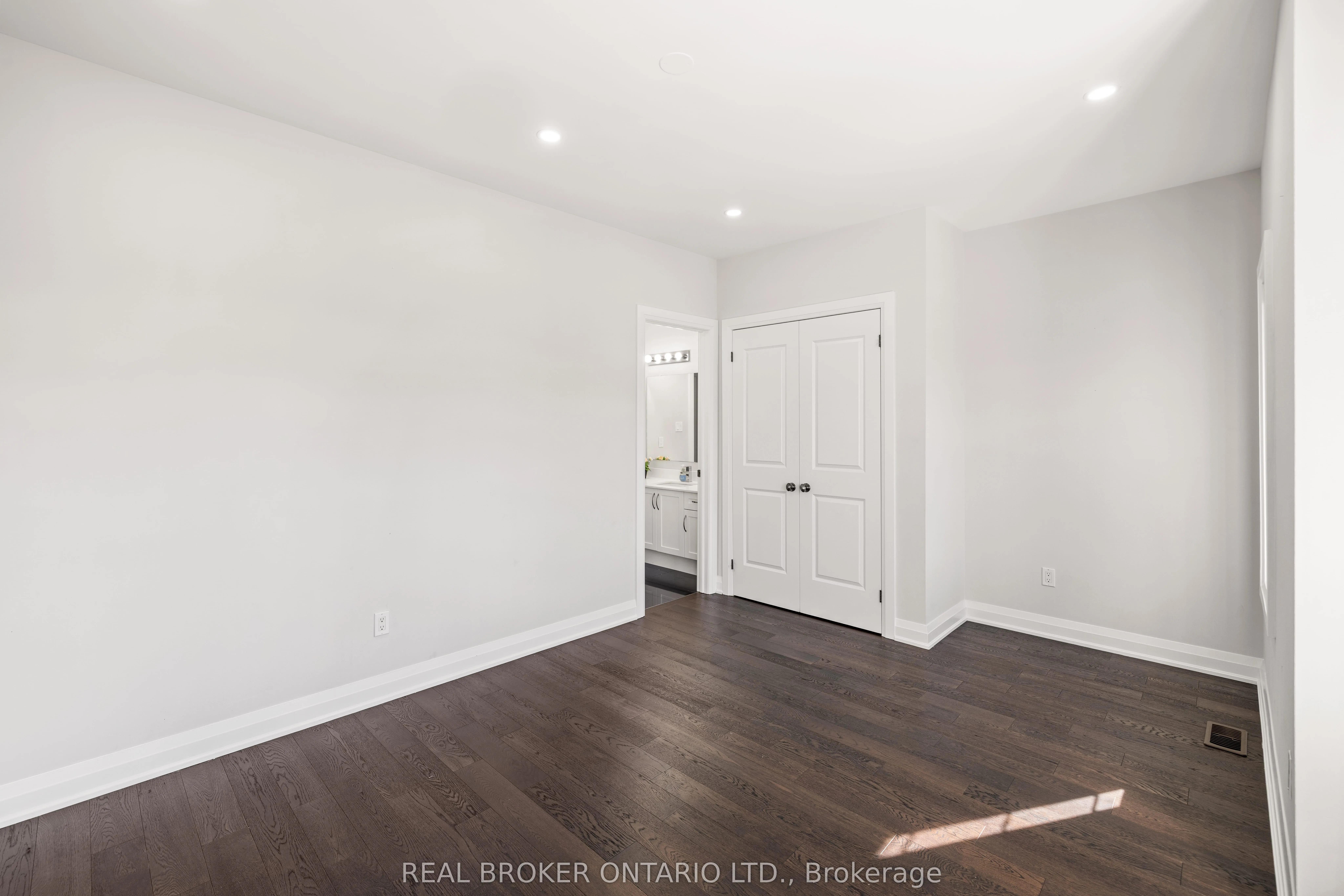 41 Pelee Avenue