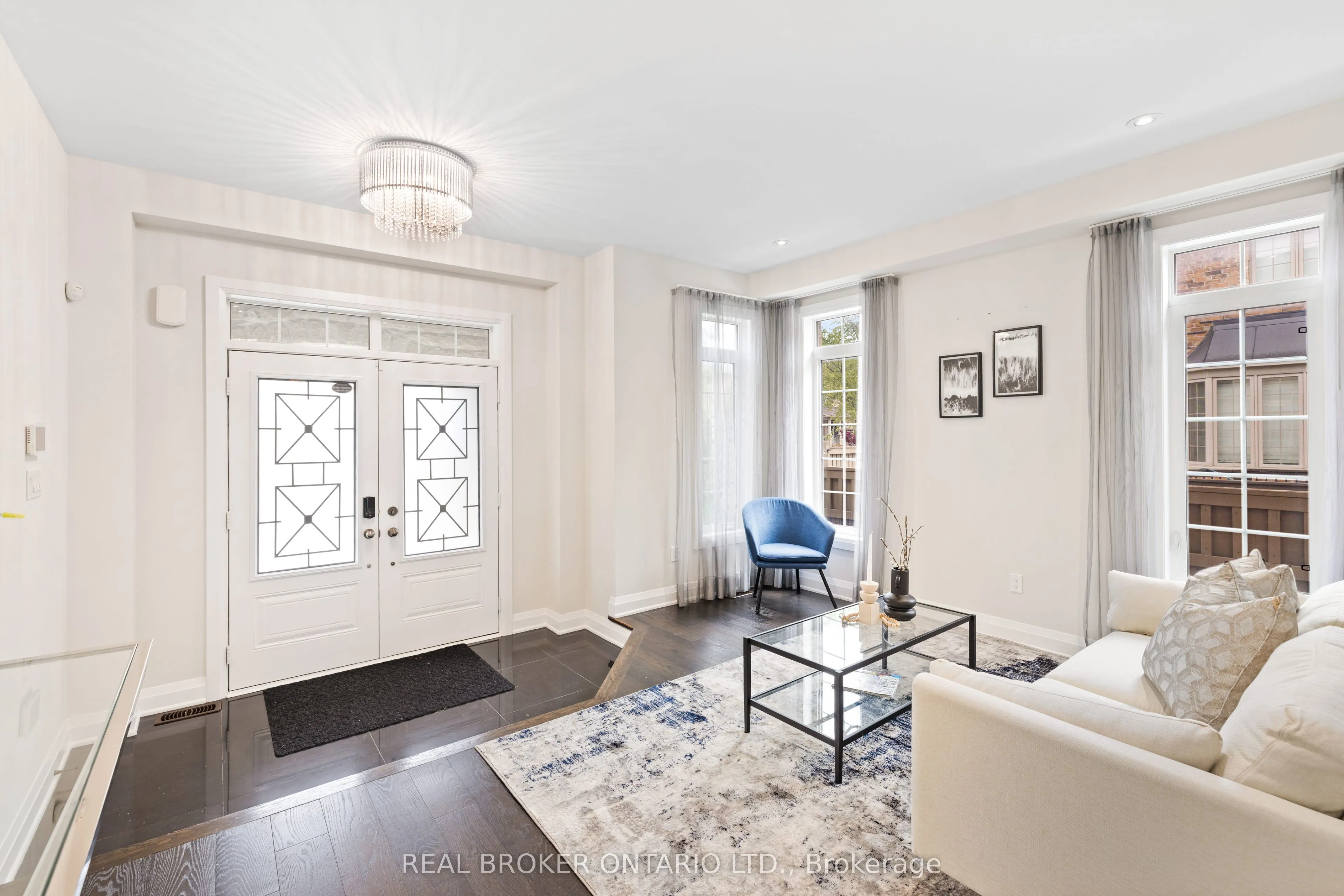 41 Pelee Avenue