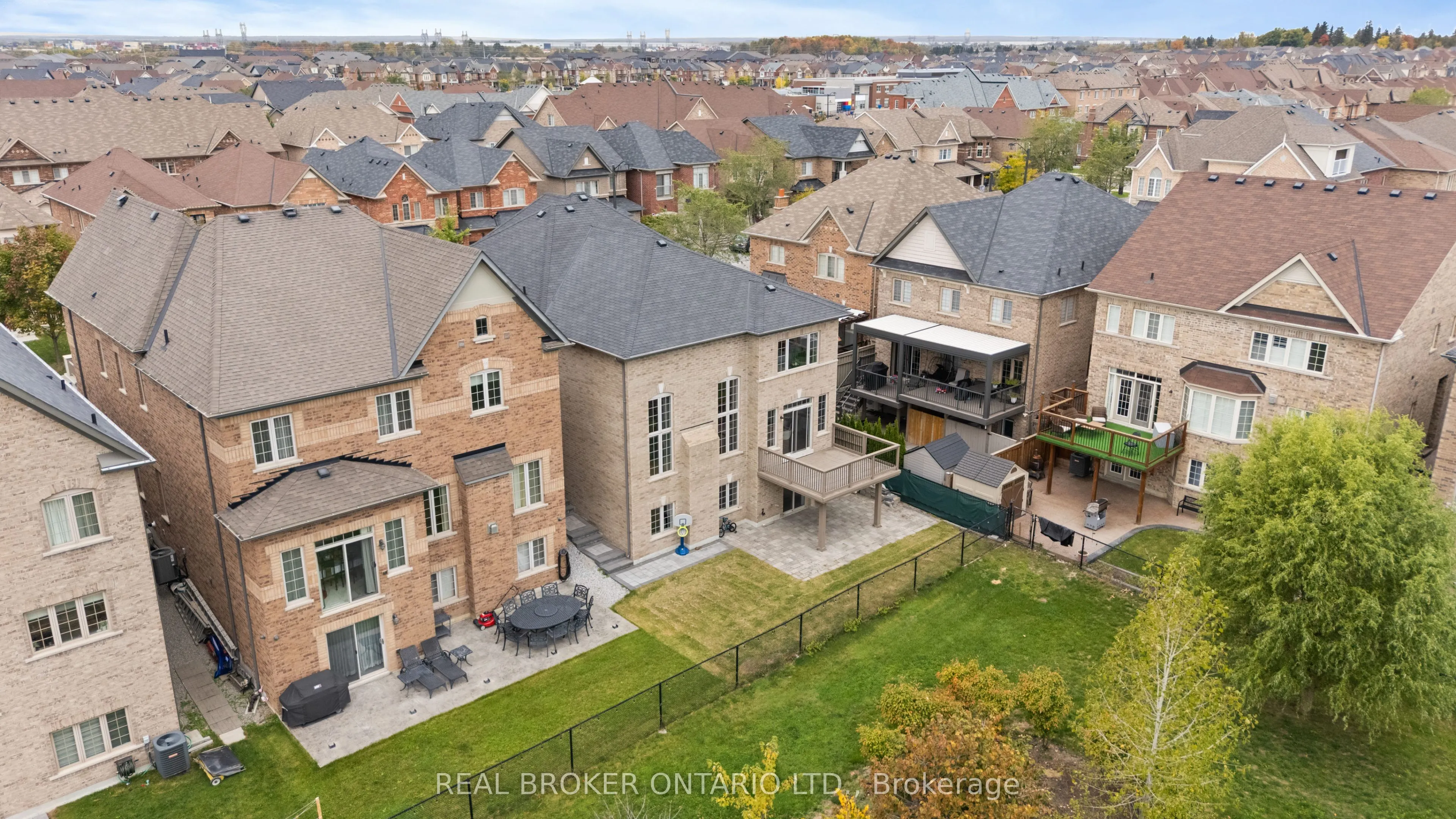 41 Pelee Avenue