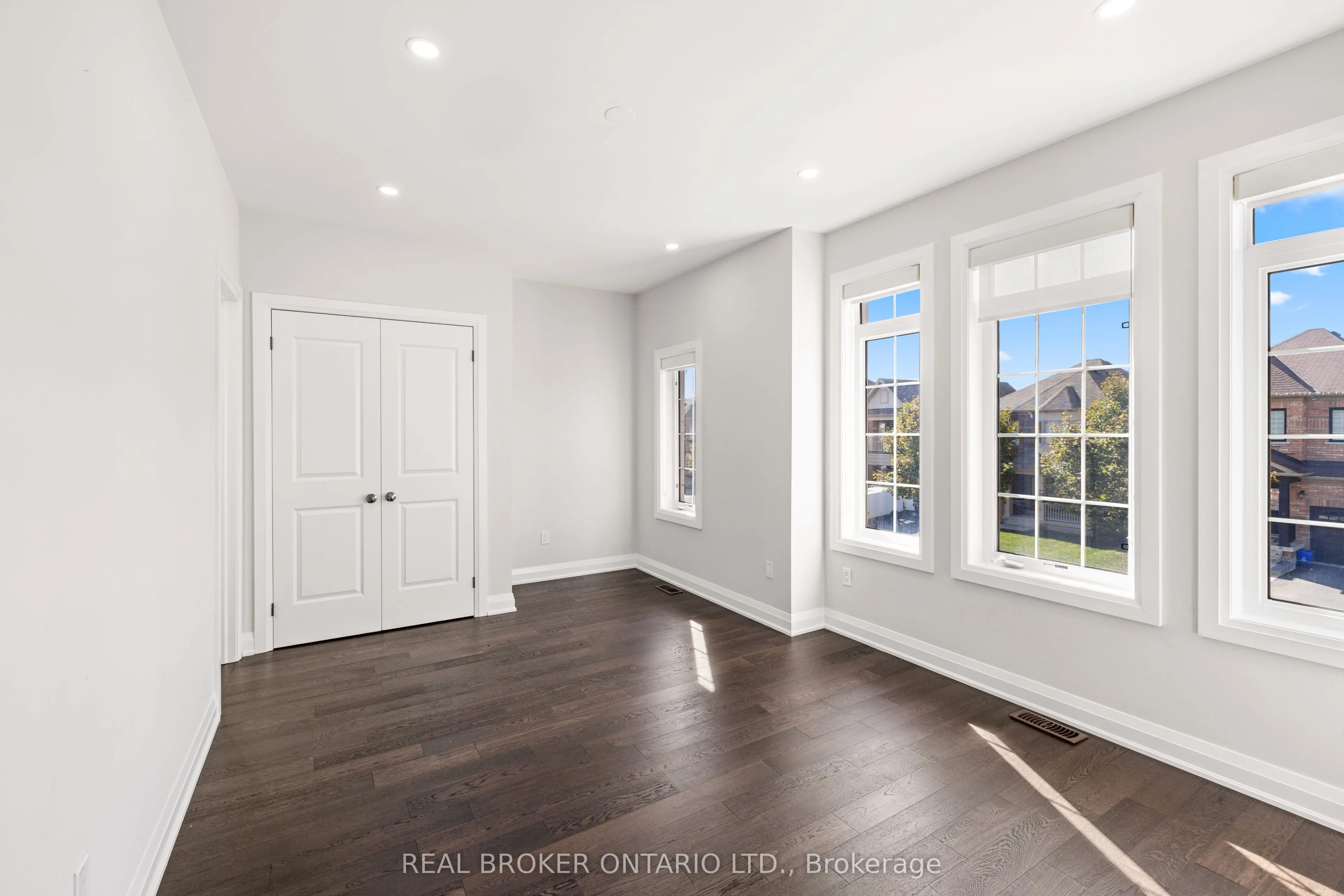 41 Pelee Avenue