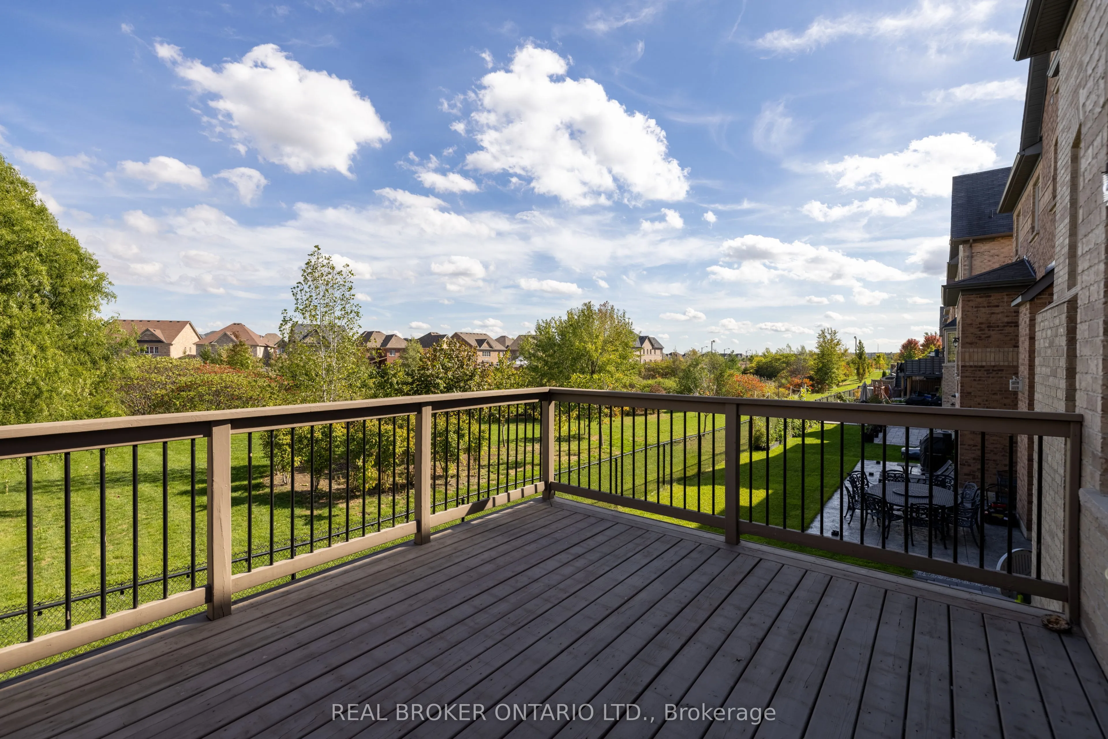 41 Pelee Avenue