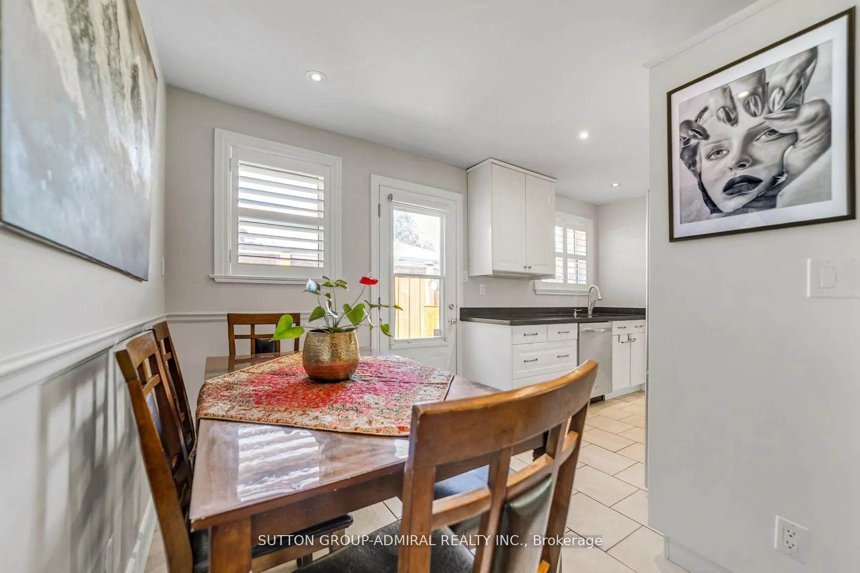 10 Kitimat Crescent