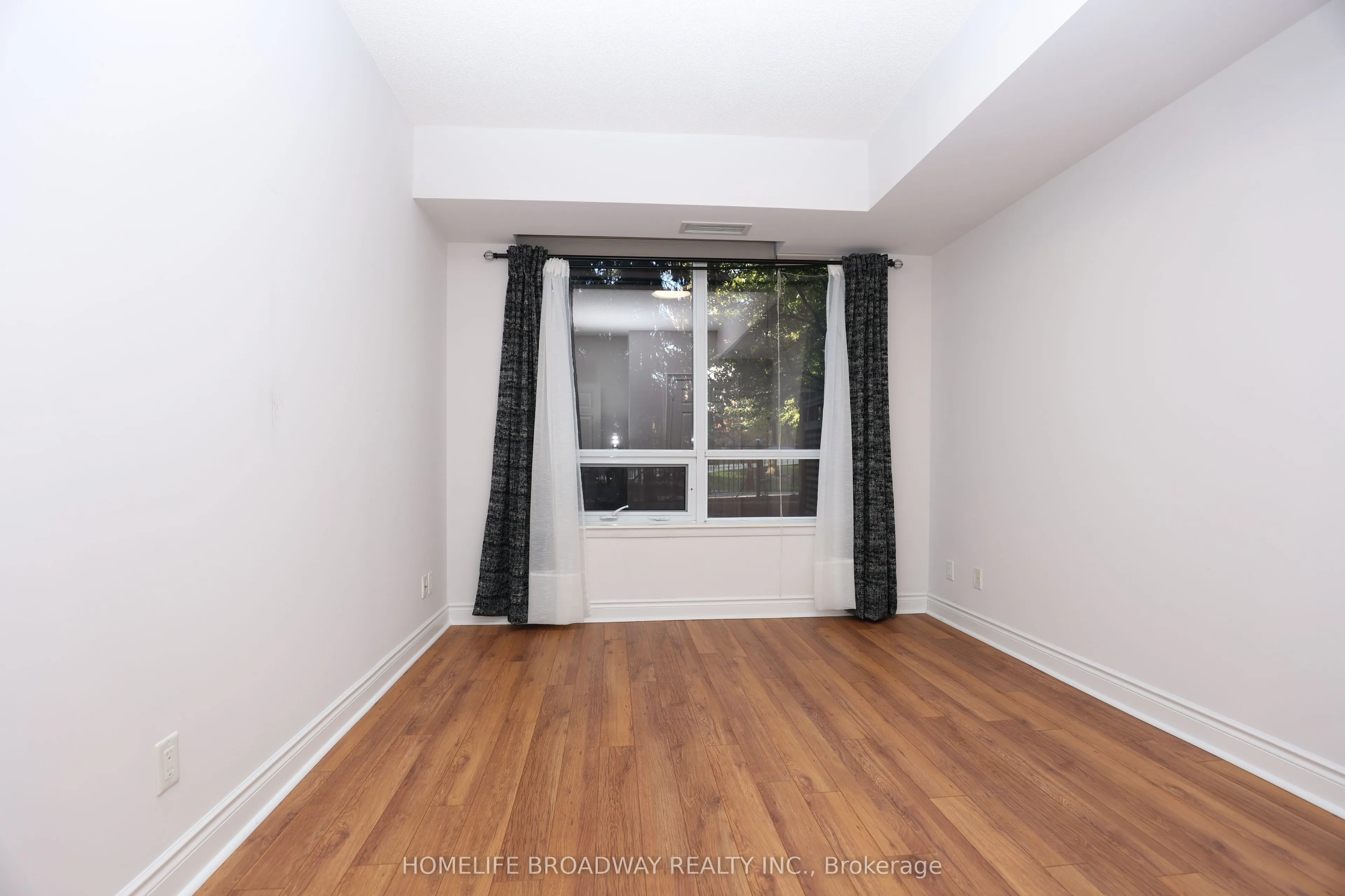 23 Cox Boulevard, #180