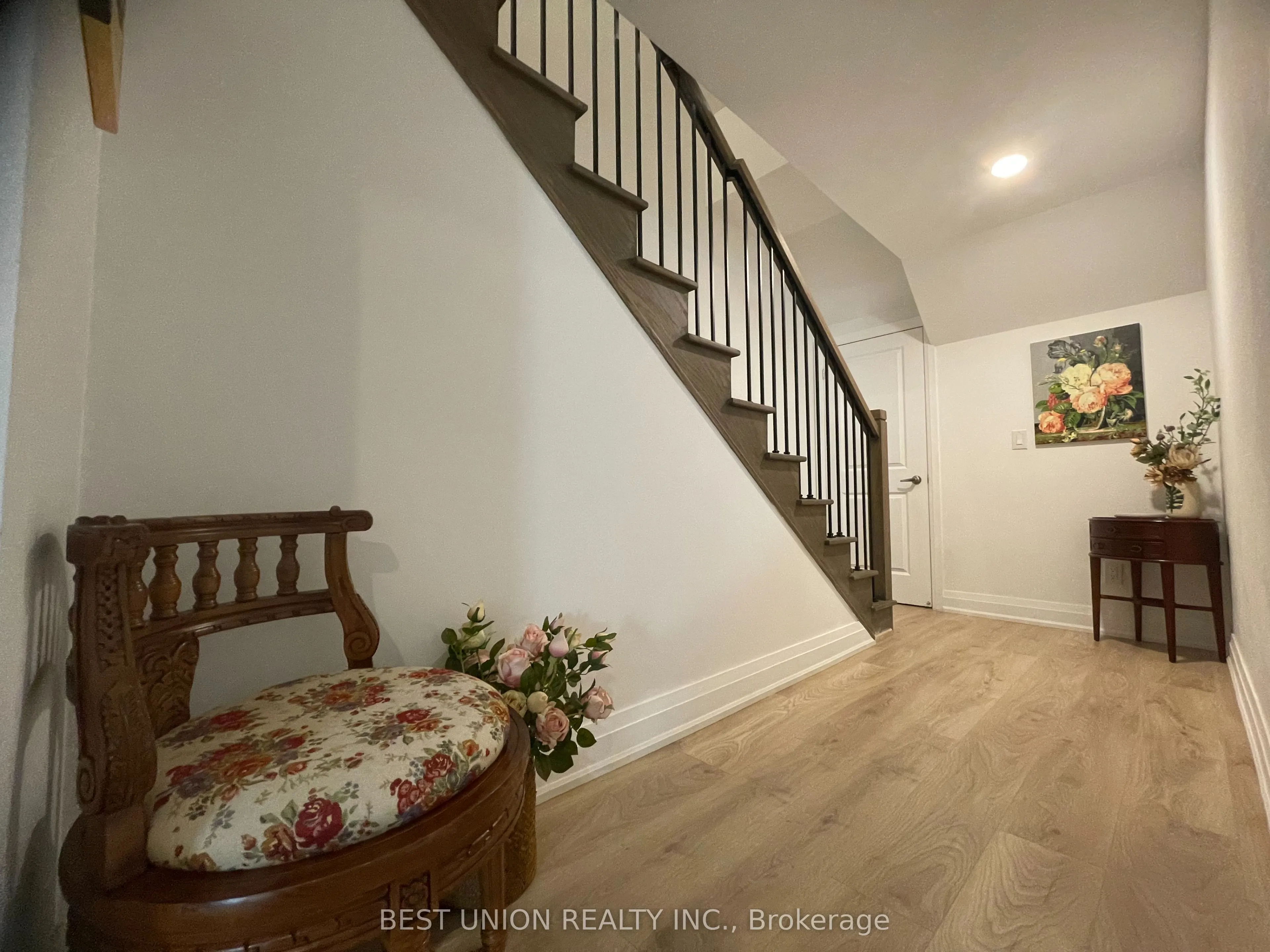 17 Persica Street, #Lower