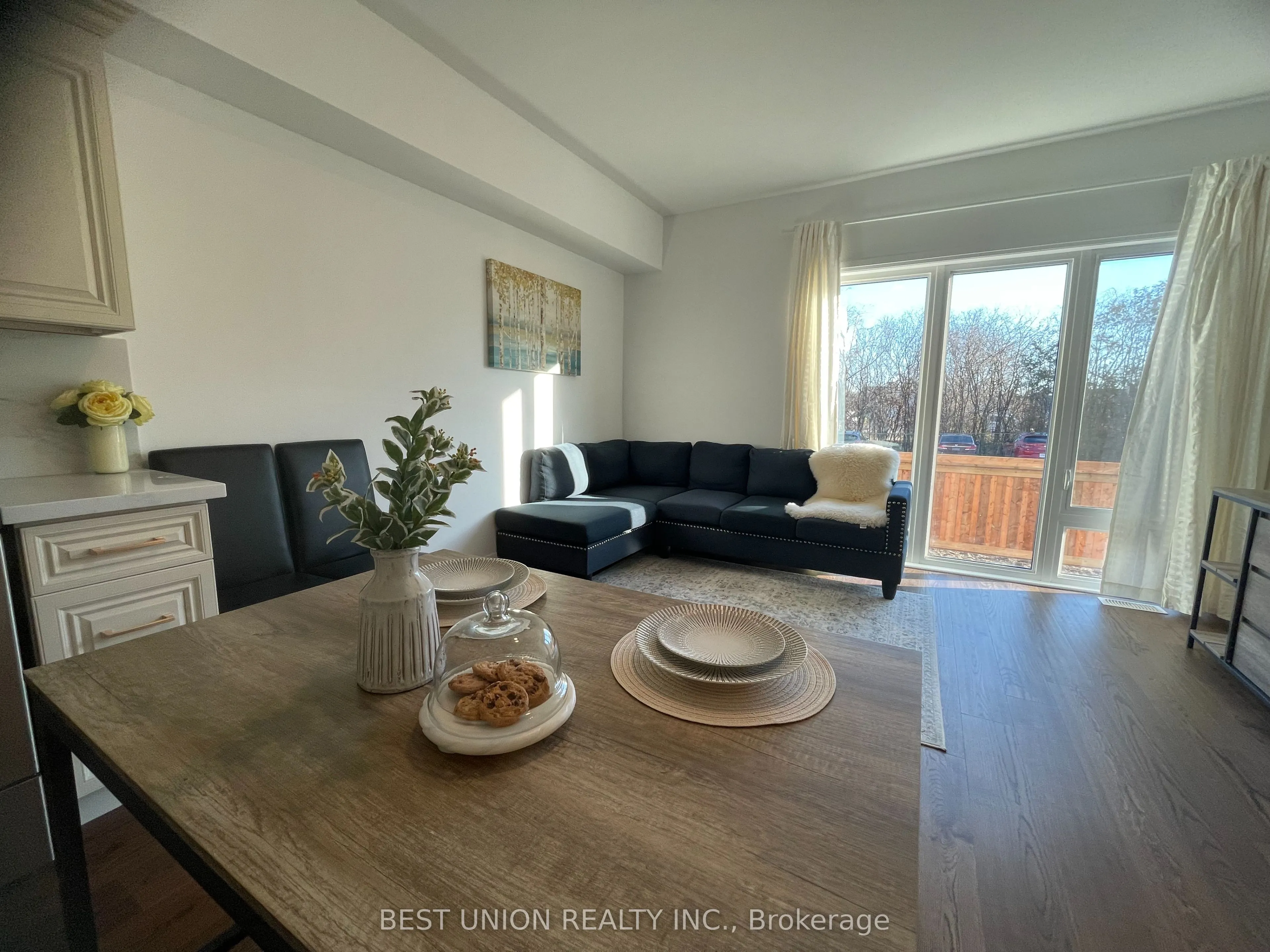 17 Persica Street, #Lower