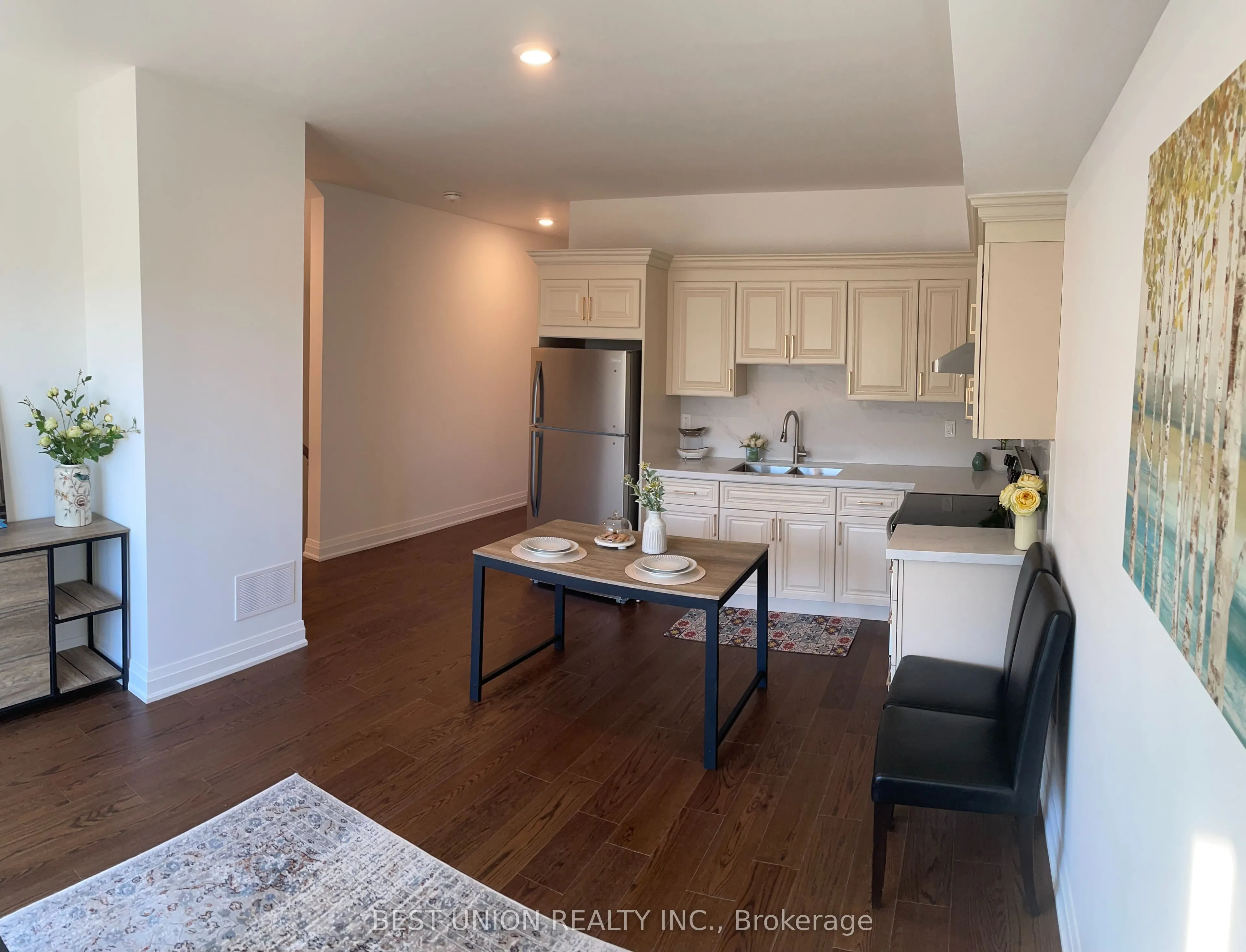 17 Persica Street, #Lower