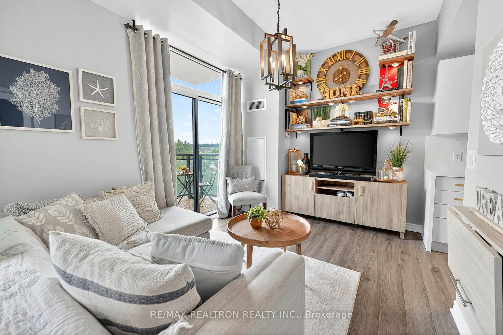 11611 YONGE Street, #525