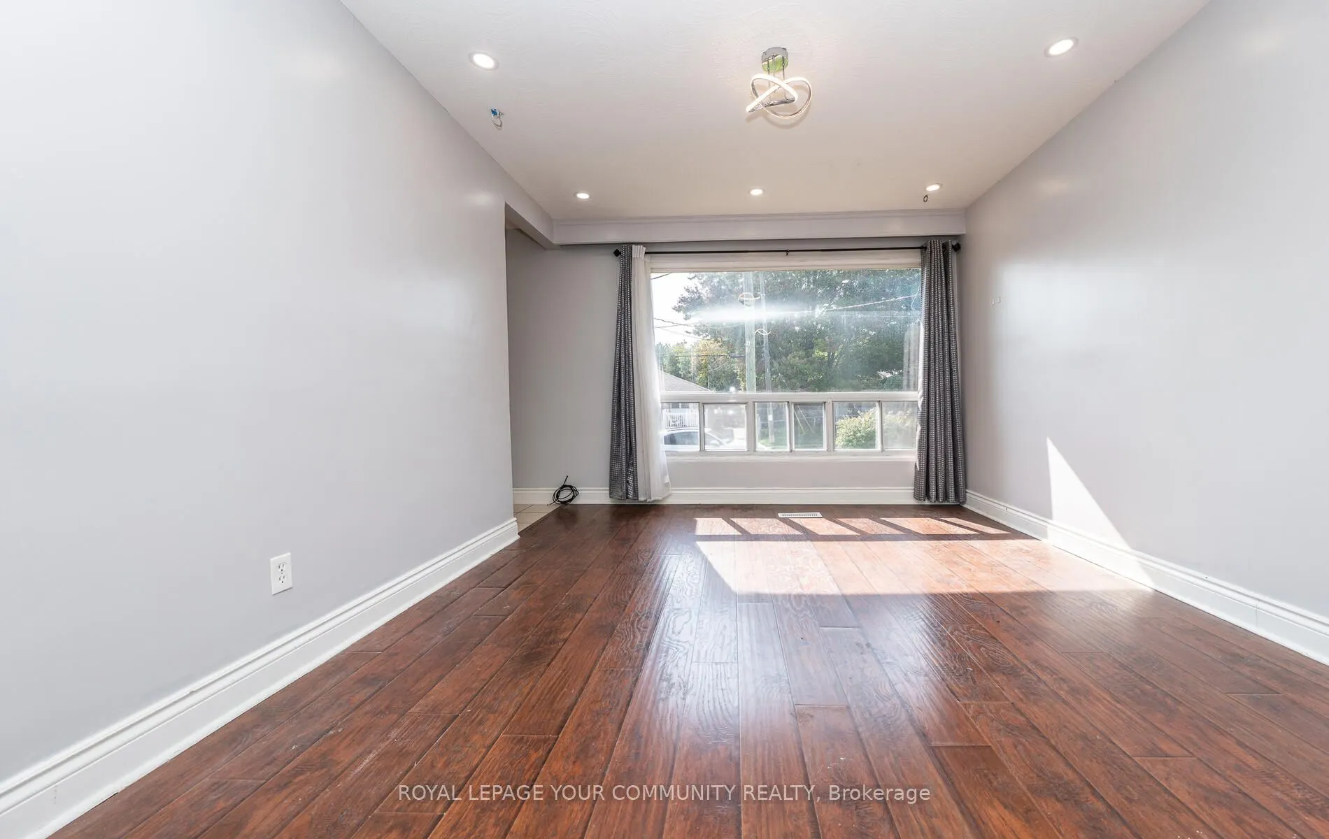 53 Newbury Drive, #Upper