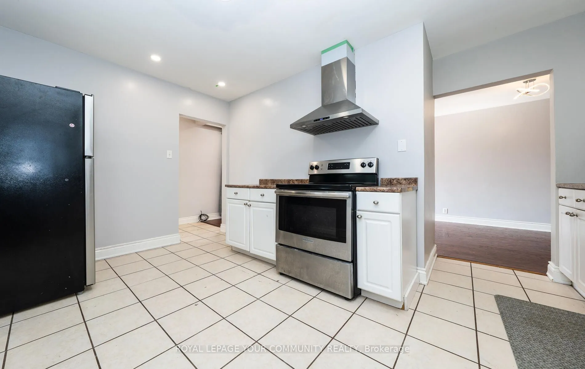 53 Newbury Drive, #Upper
