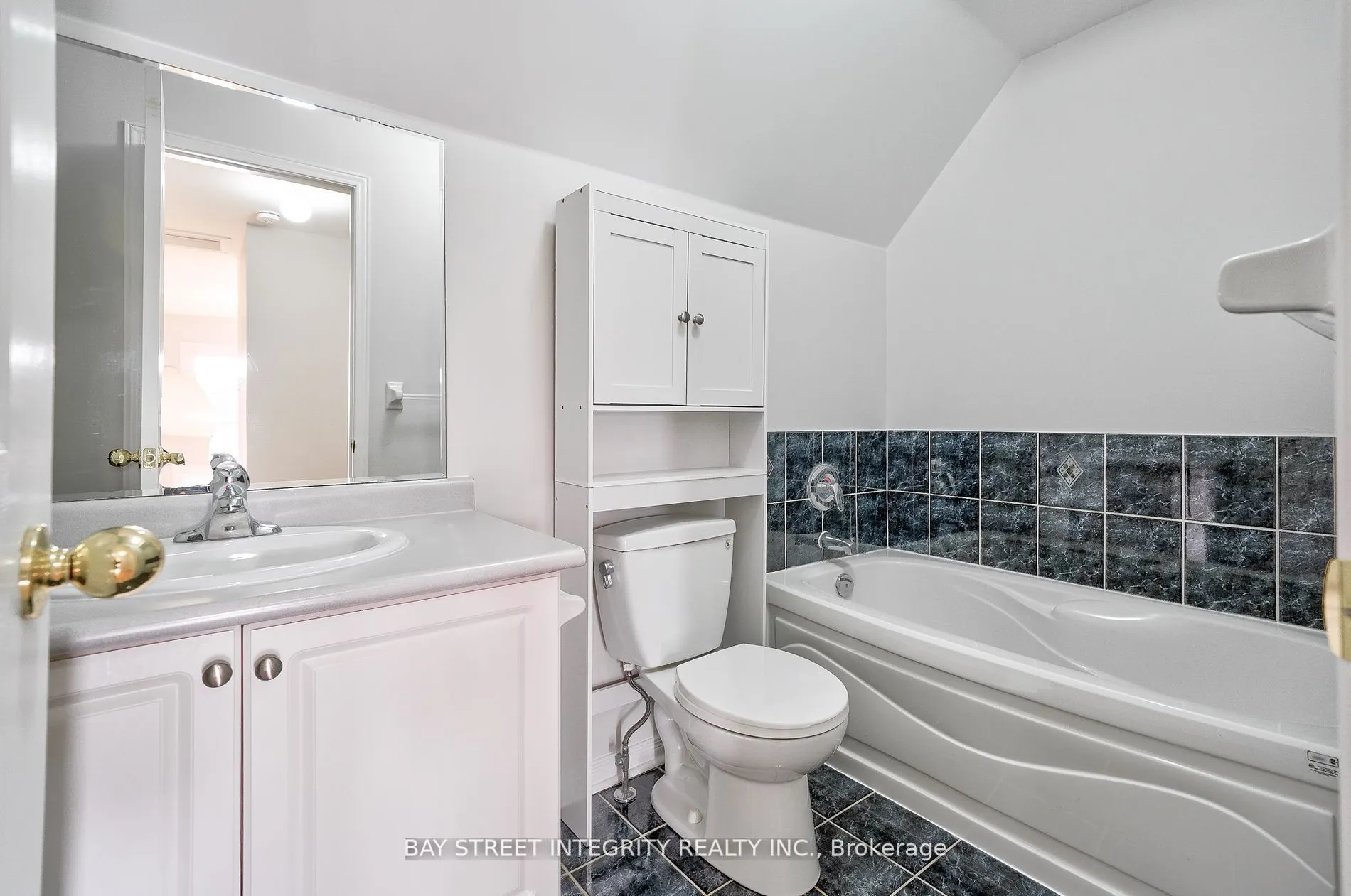 75 Selkirk Drive