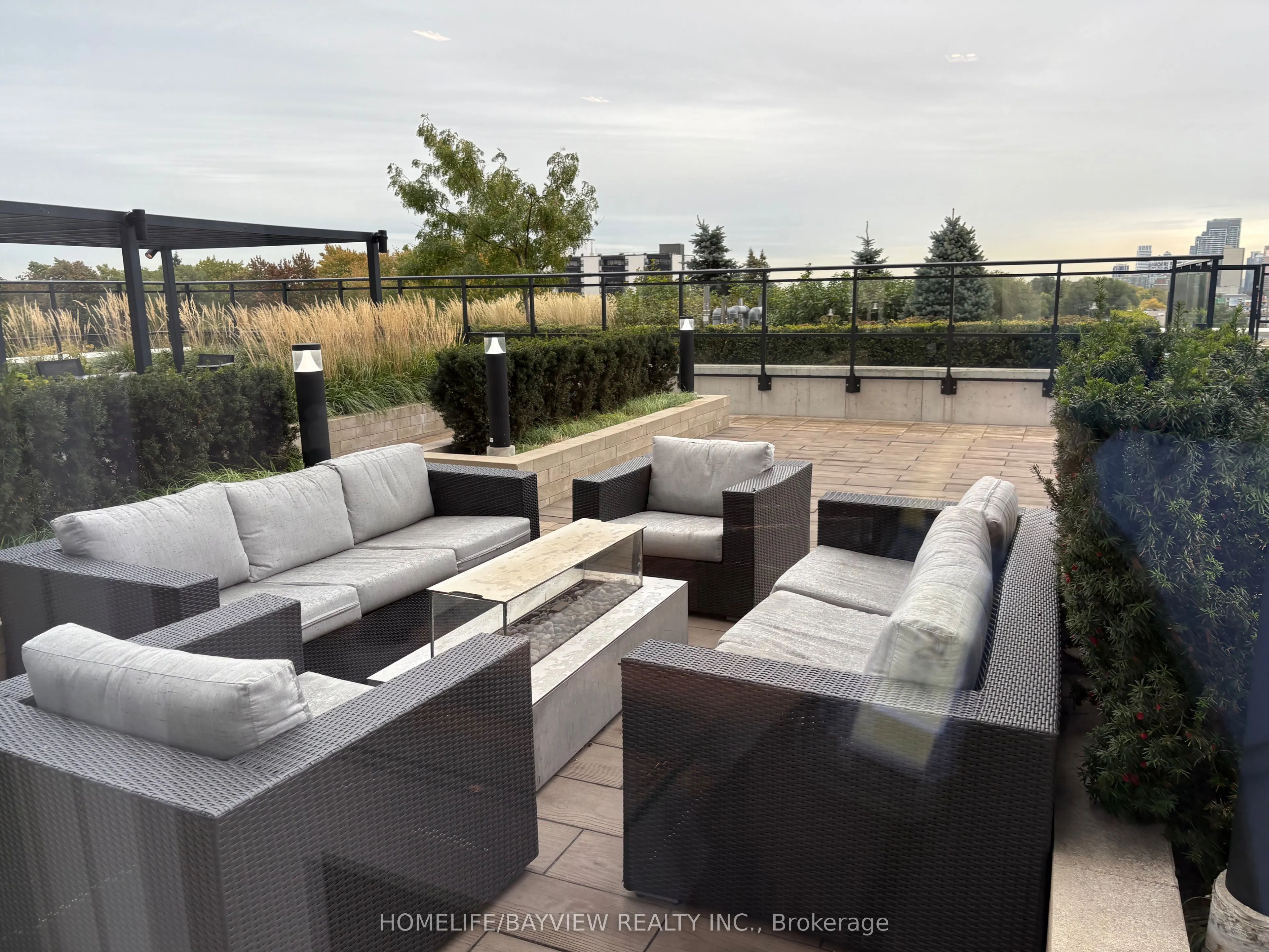 1 grandview Avenue, #805