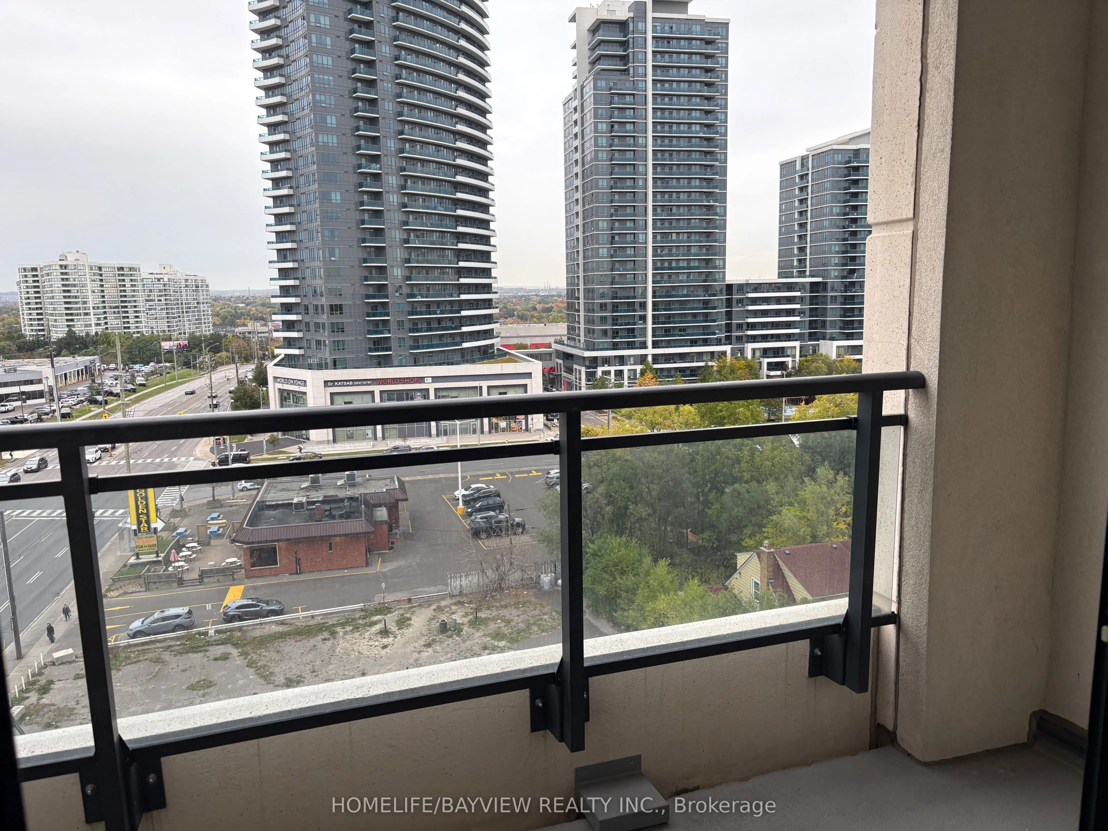 1 grandview Avenue, #805