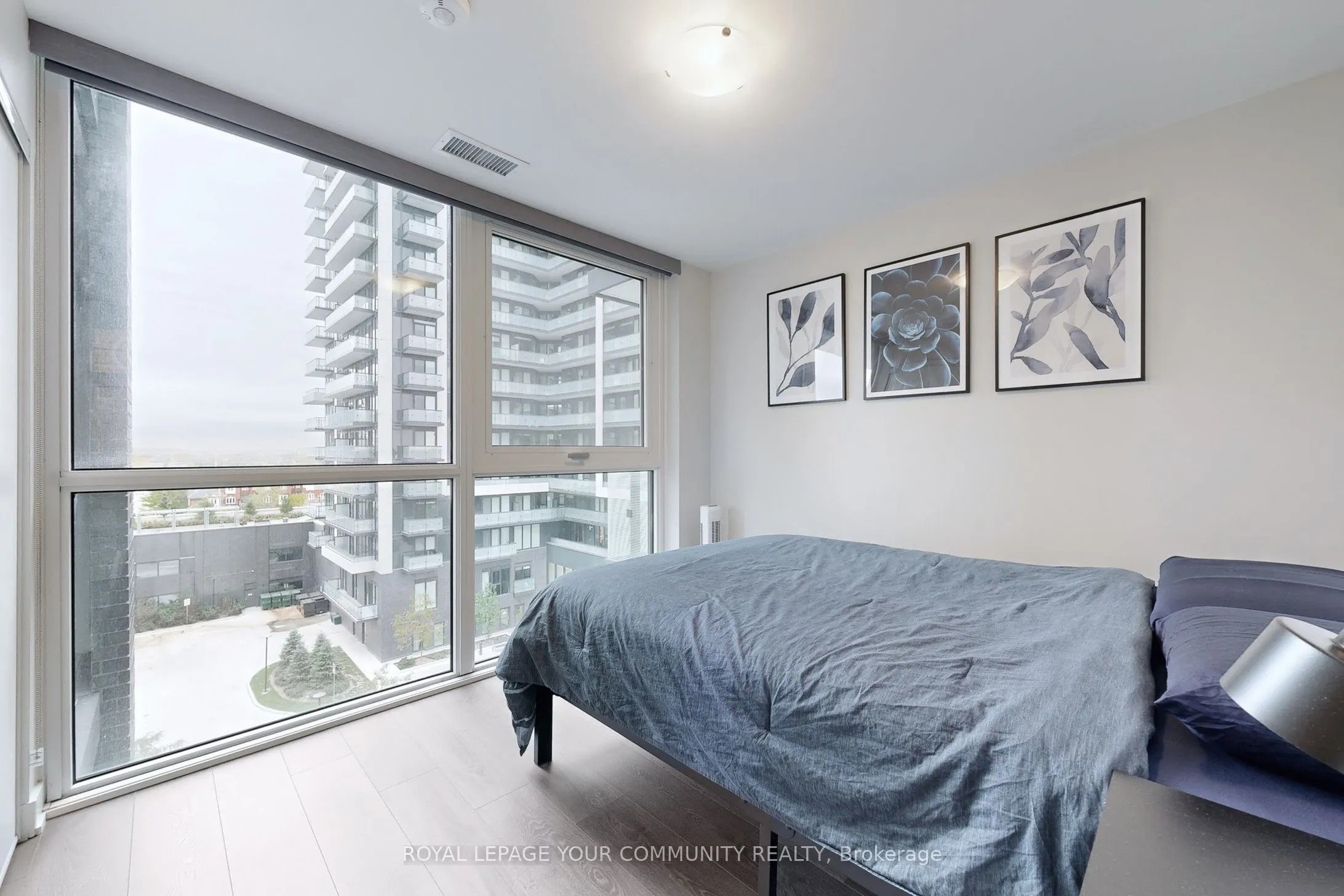 75 Oneida Crescent, #601