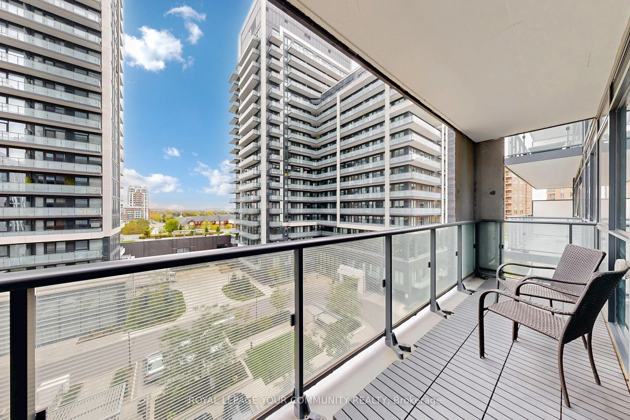75 Oneida Crescent, #601
