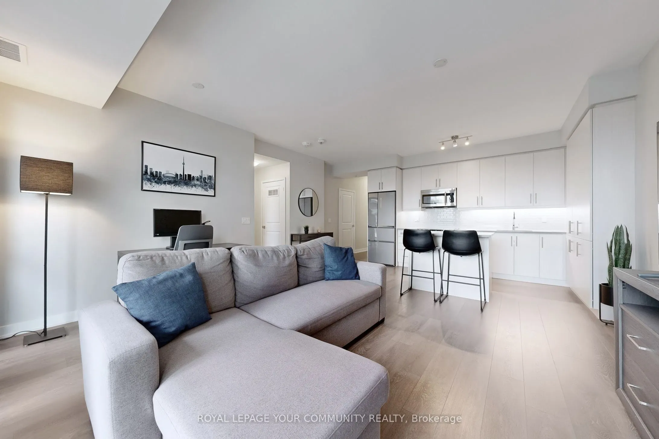 75 Oneida Crescent, #601